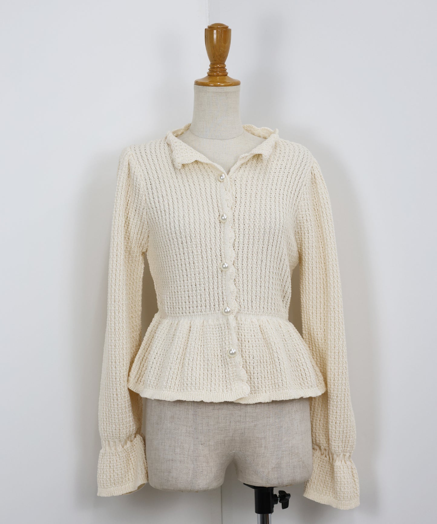 【TIME SALE】パールボタンペプラムニット