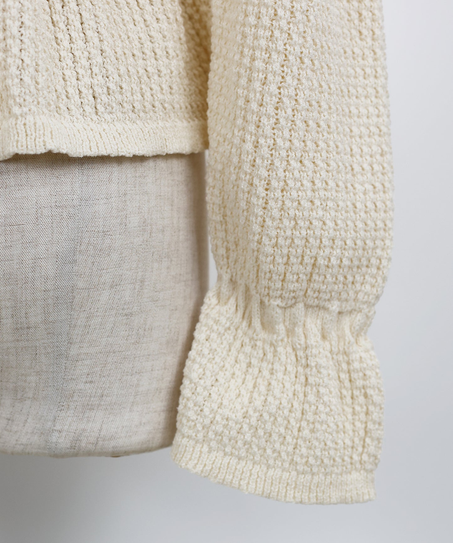 【TIME SALE】パールボタンペプラムニット