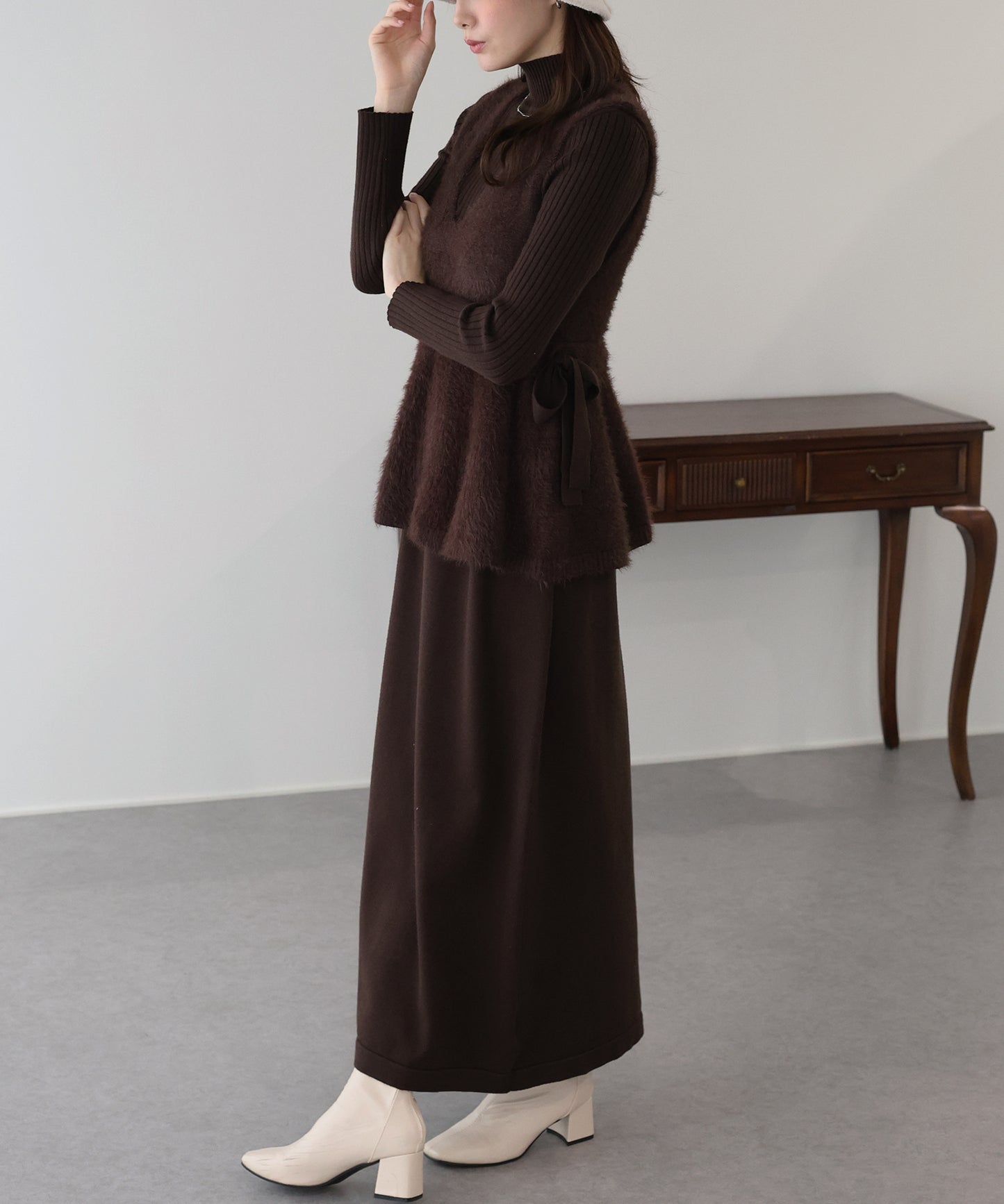 サイドリボンペプラムシャギーベスト＆ニットワンピース セット