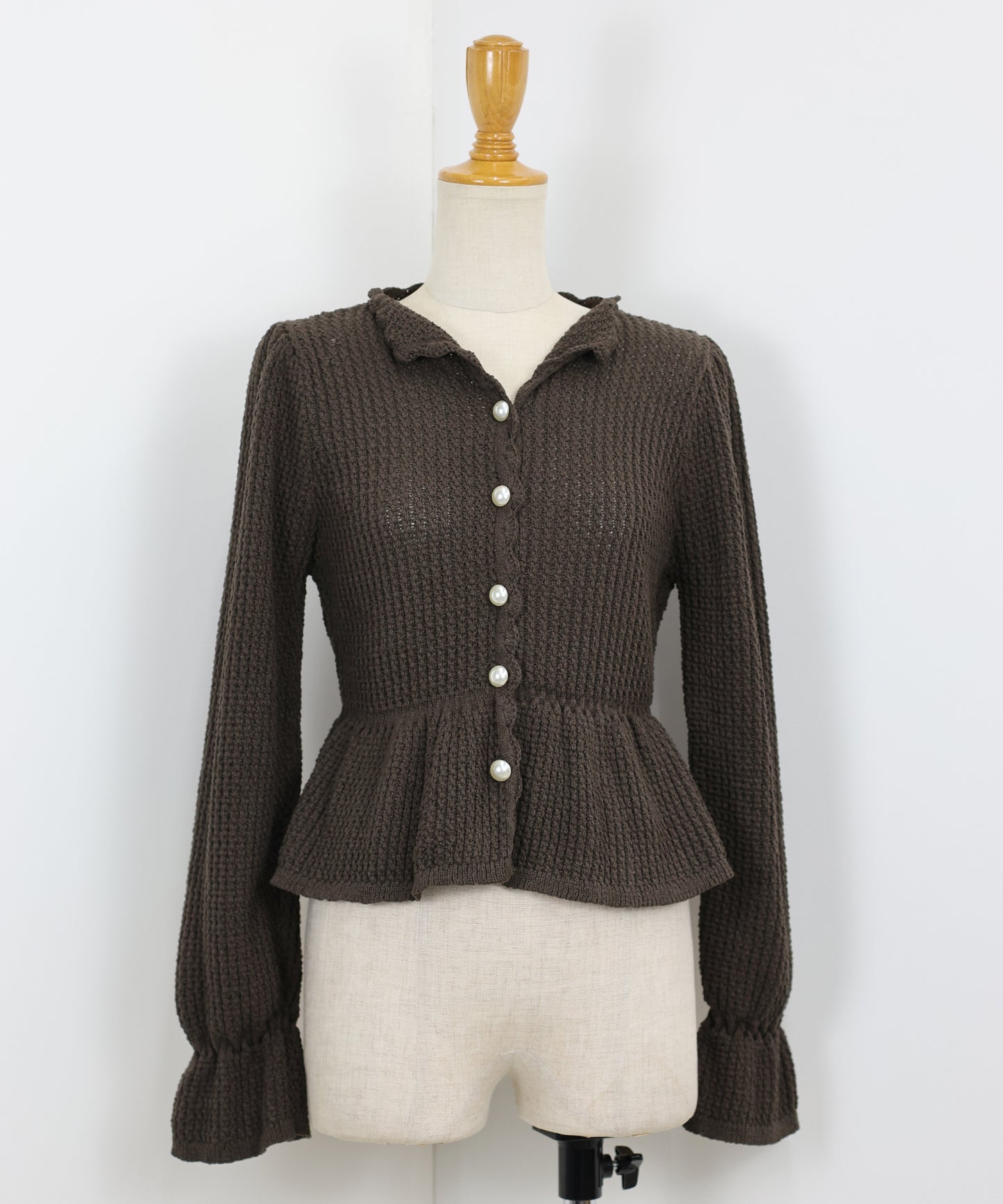 【TIME SALE】パールボタンペプラムニット