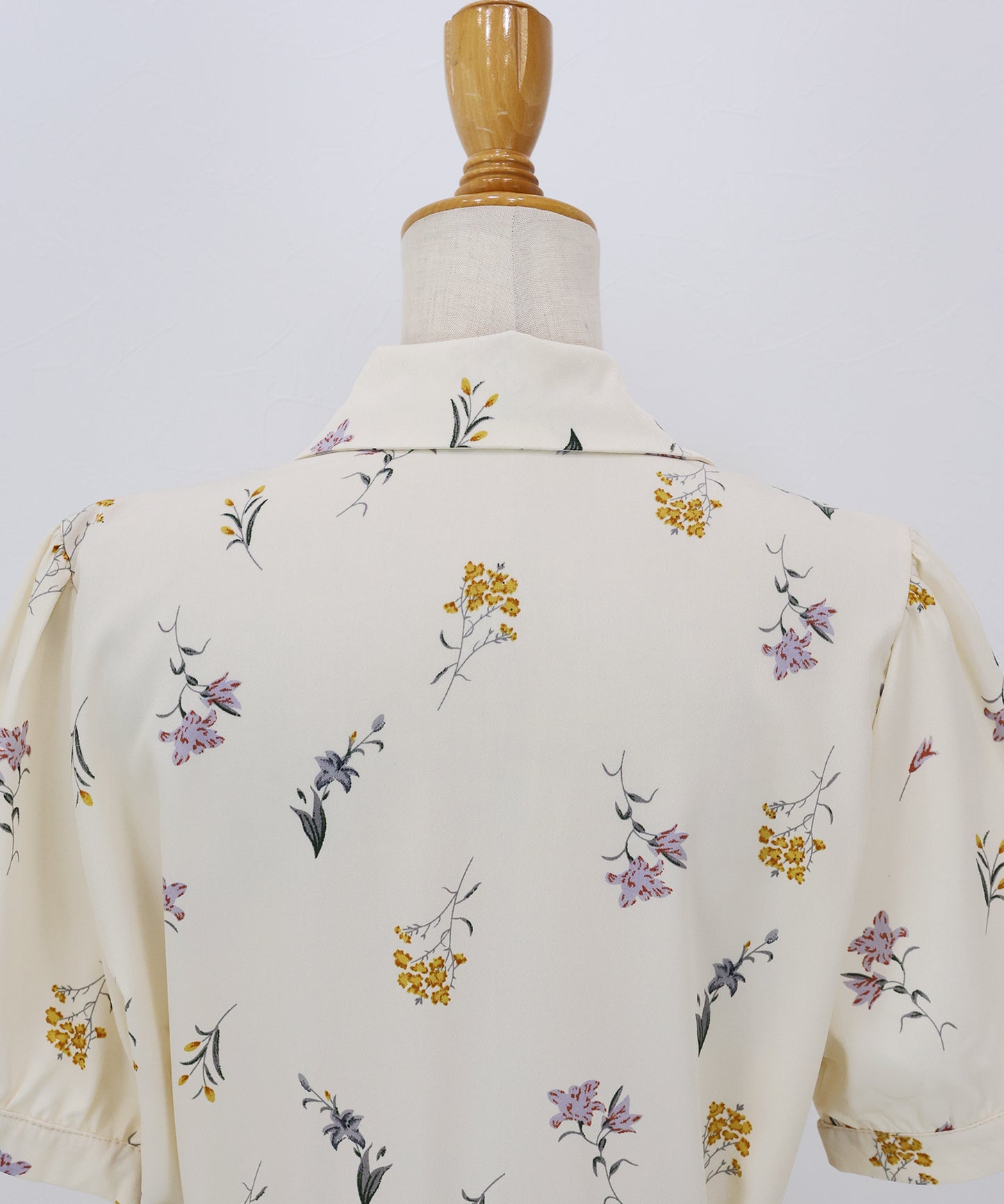 【早割5％OFF】フロントフリルワンピース