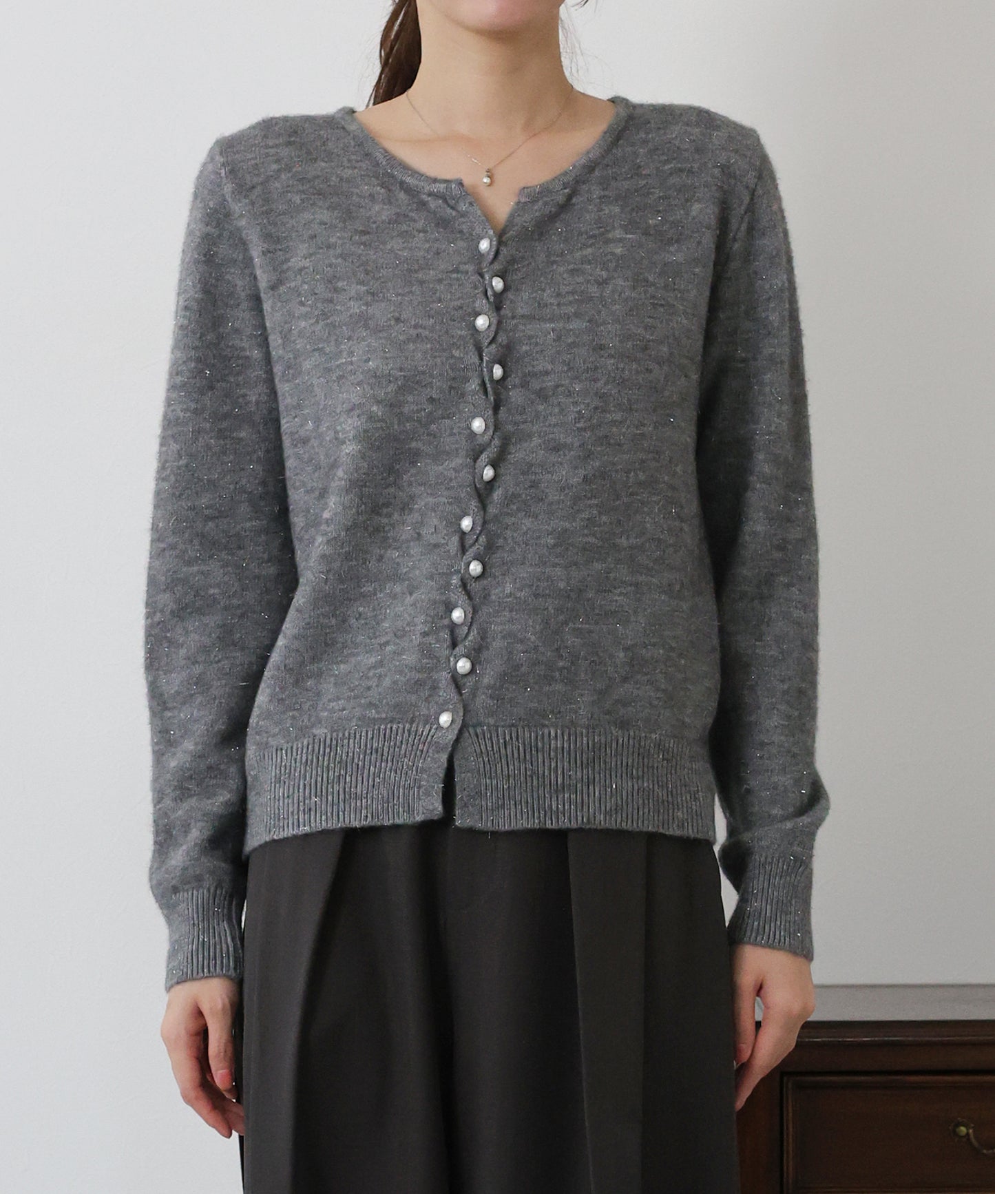 パールボタンラメカーディガン