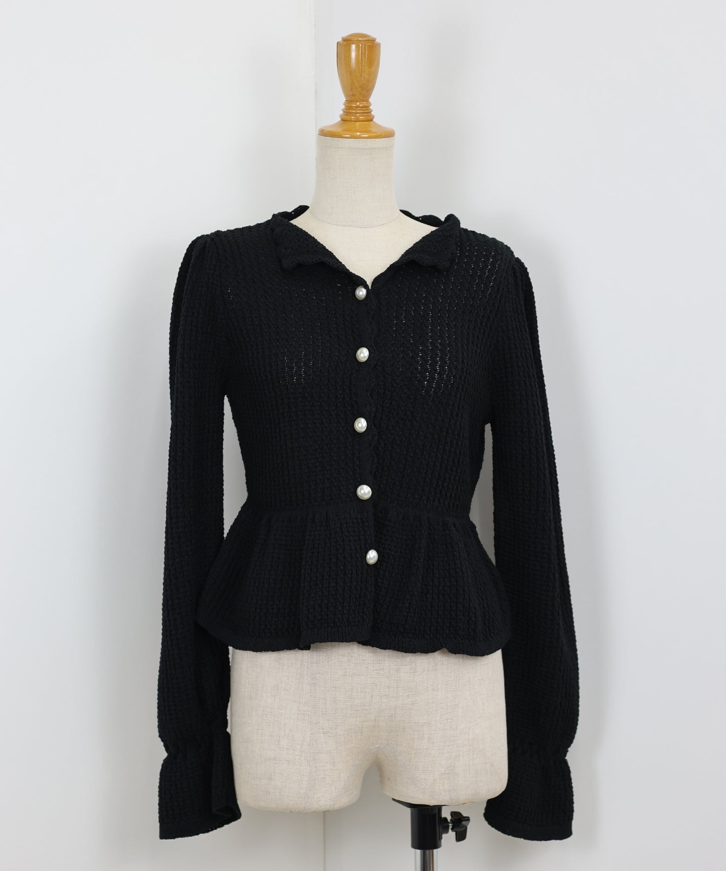 【TIME SALE】パールボタンペプラムニット