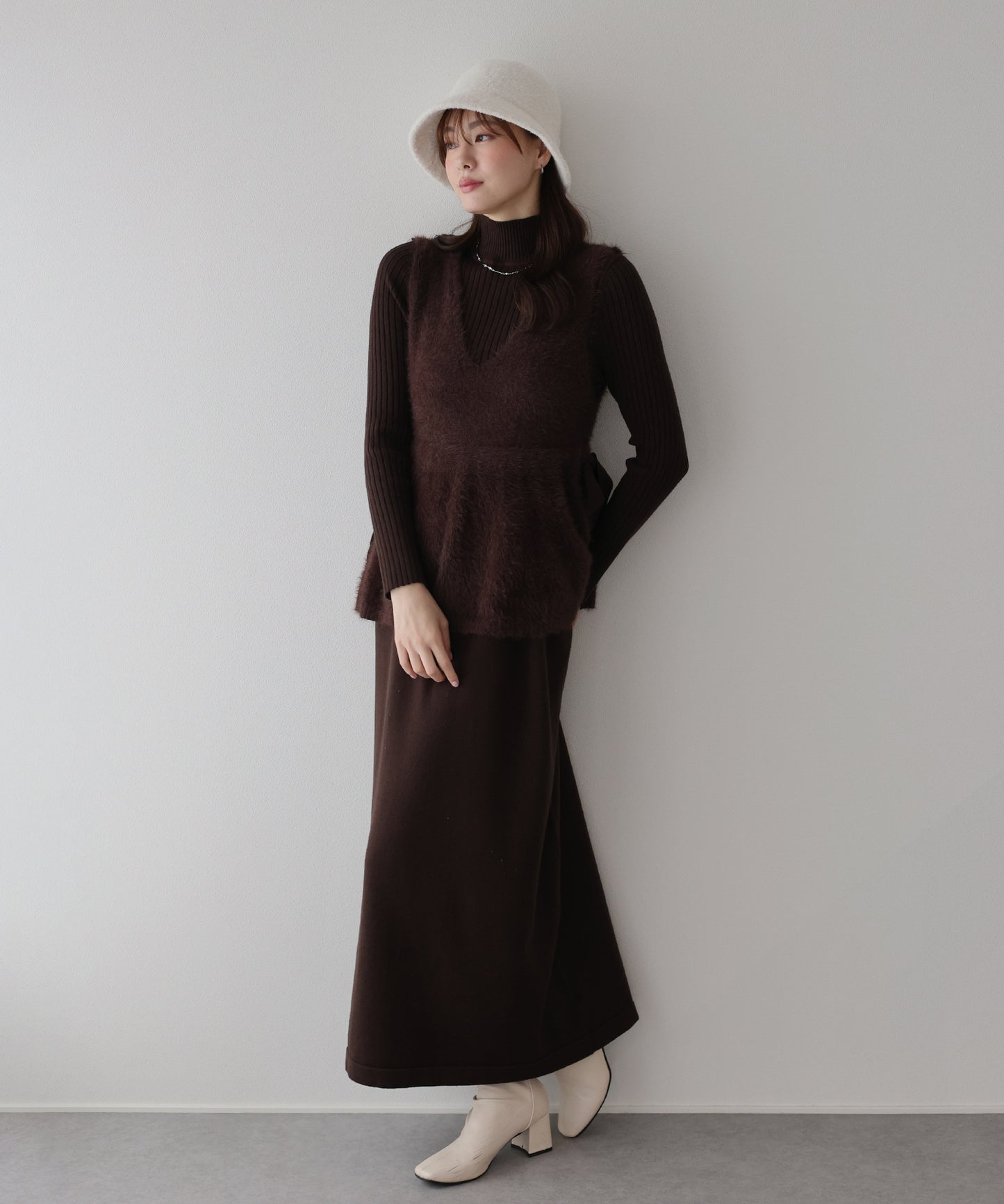 サイドリボンペプラムシャギーベスト＆ニットワンピース セット