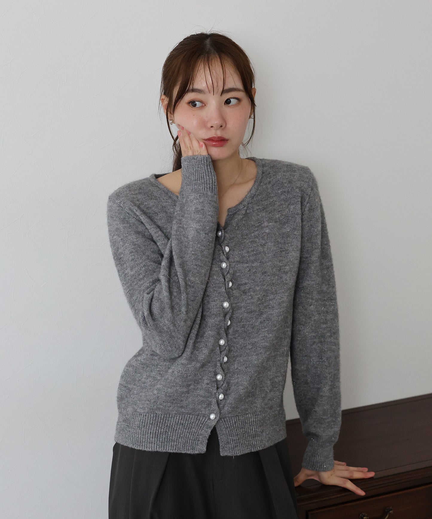 パールボタンラメカーディガン