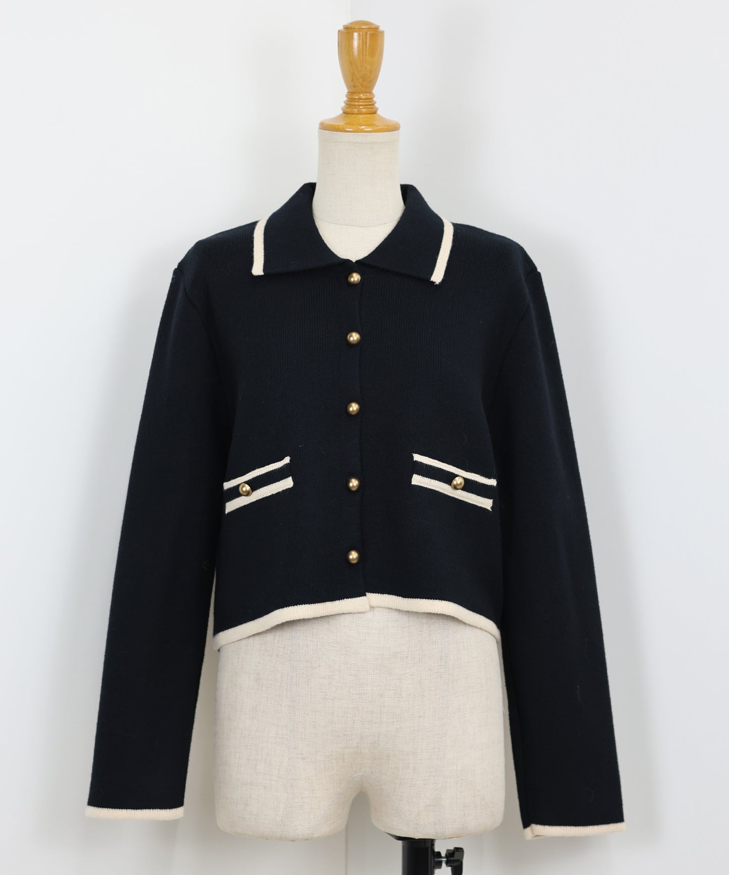 襟付きニットジャケット