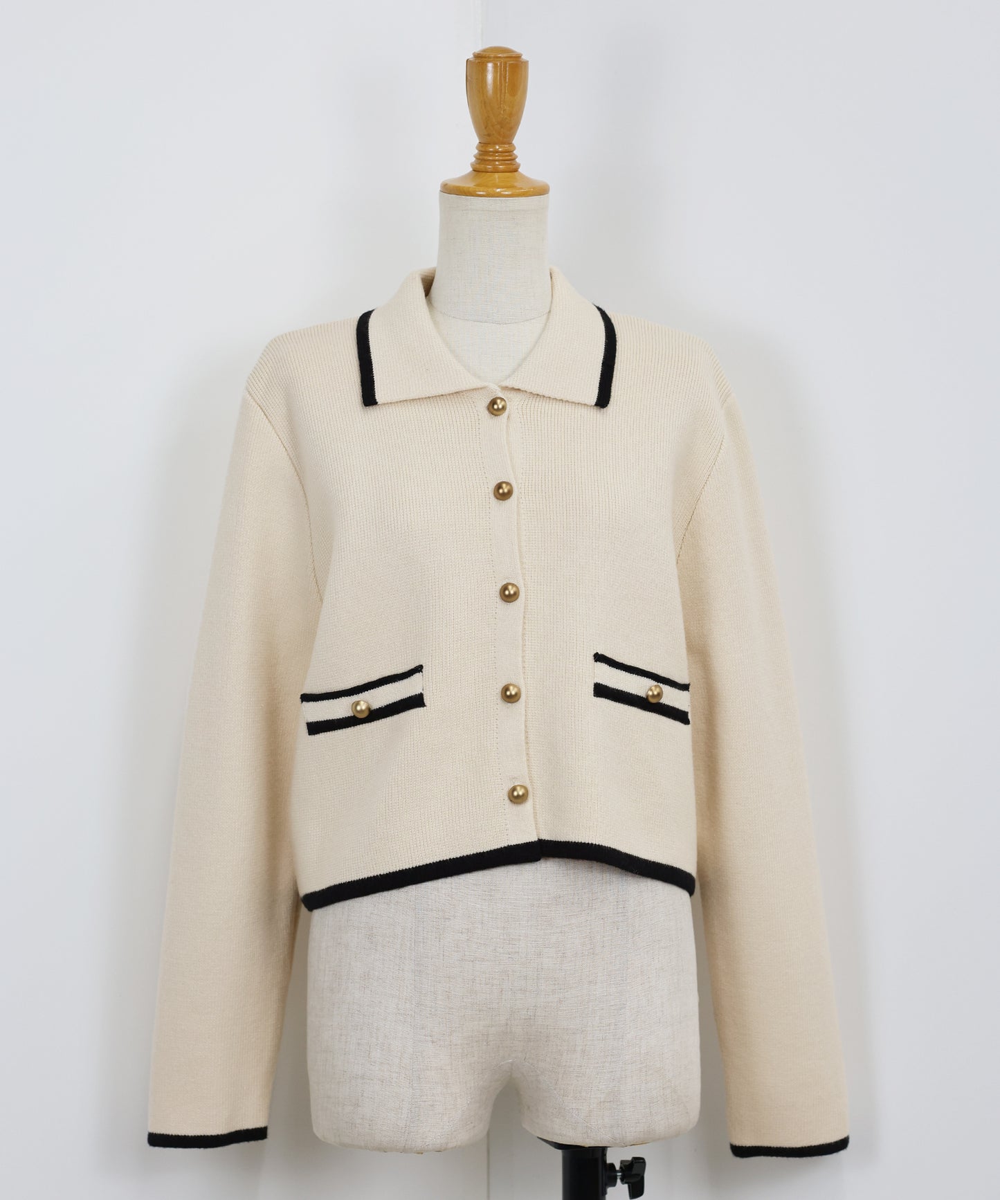 襟付きニットジャケット