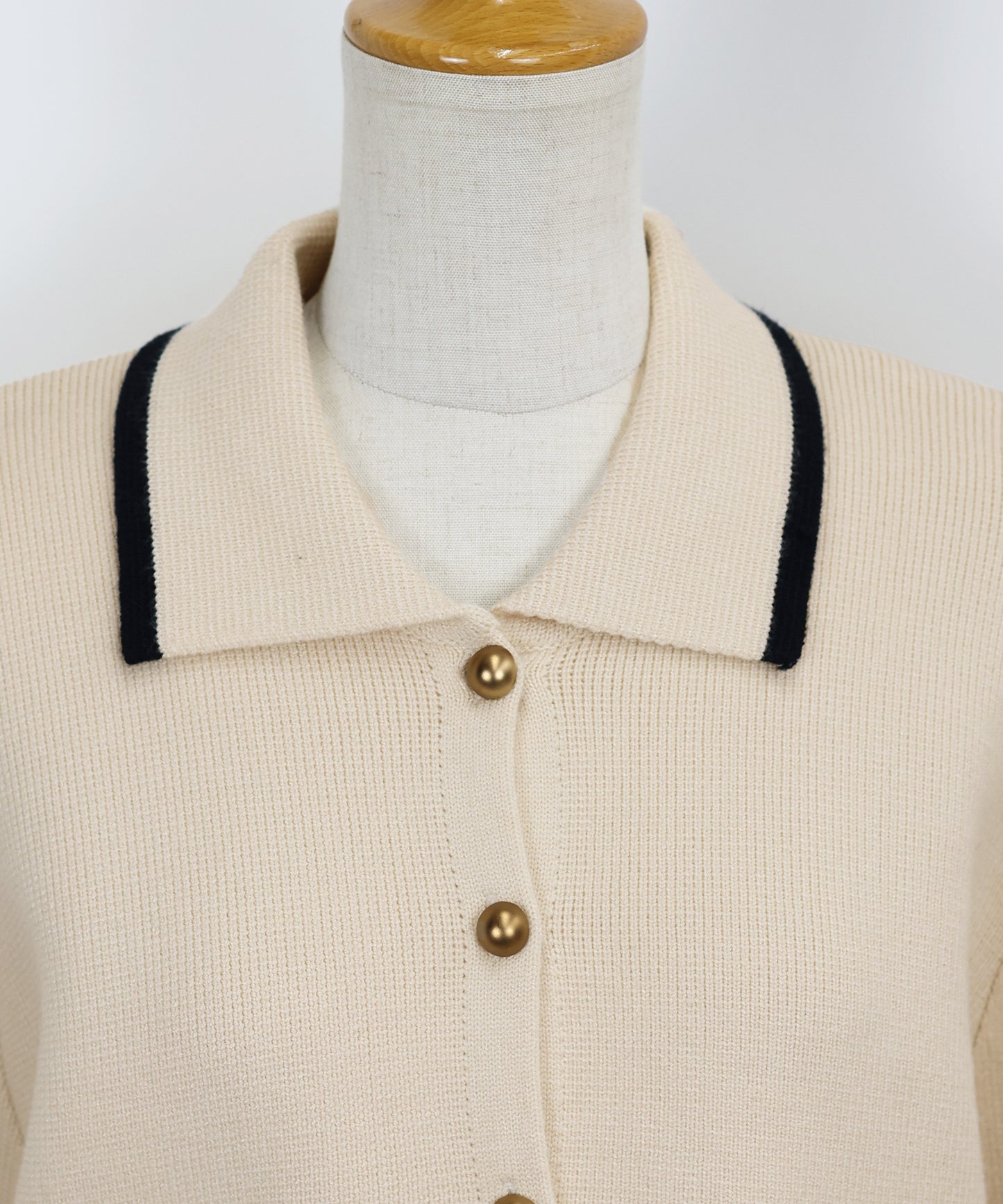 襟付きニットジャケット