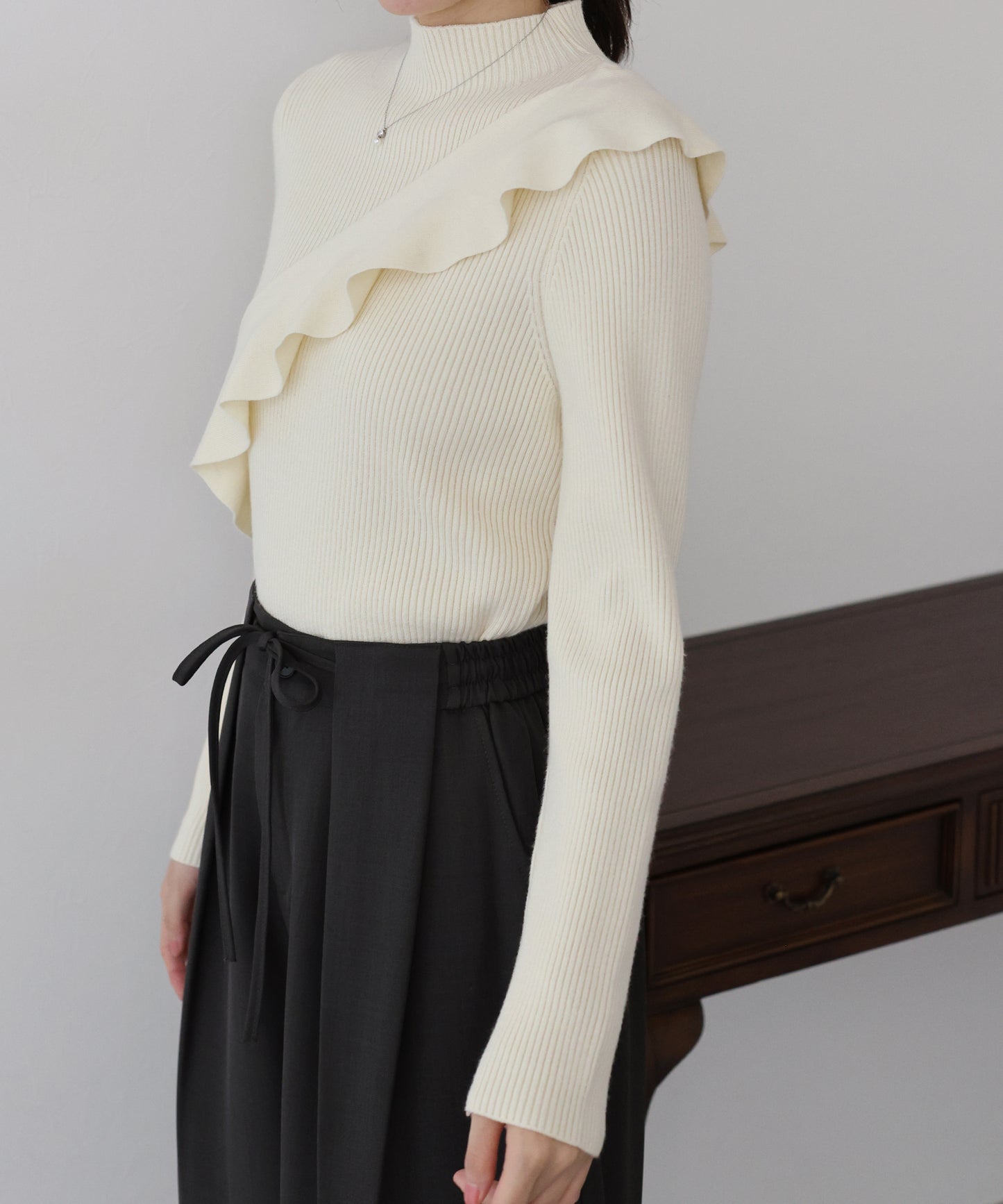 【TIME SALE】アシメフリルリブニット