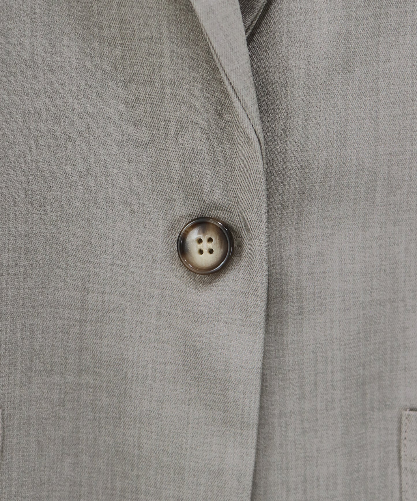 テーラードジャケット×パンツセットアップ