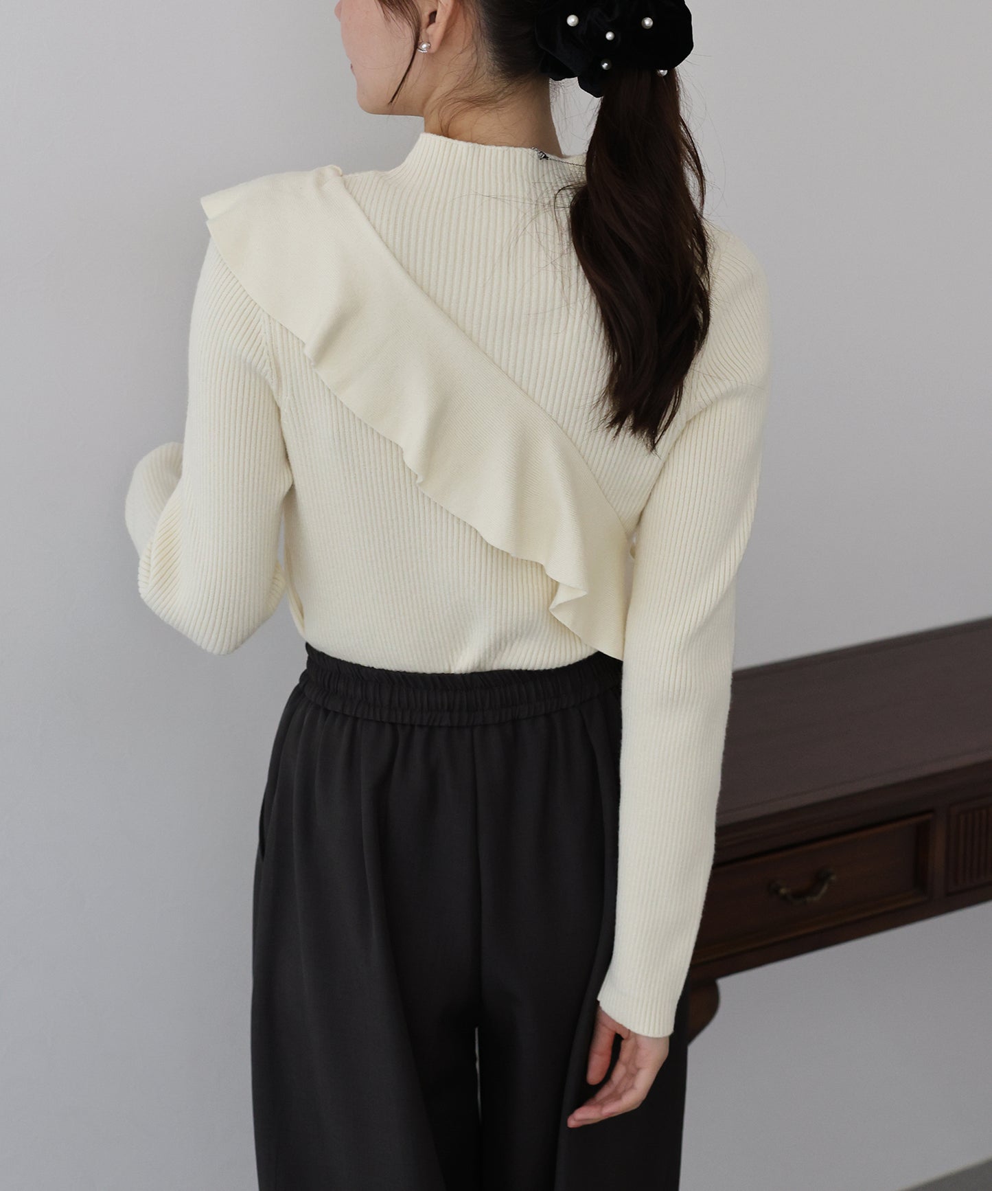 【TIME SALE】アシメフリルリブニット