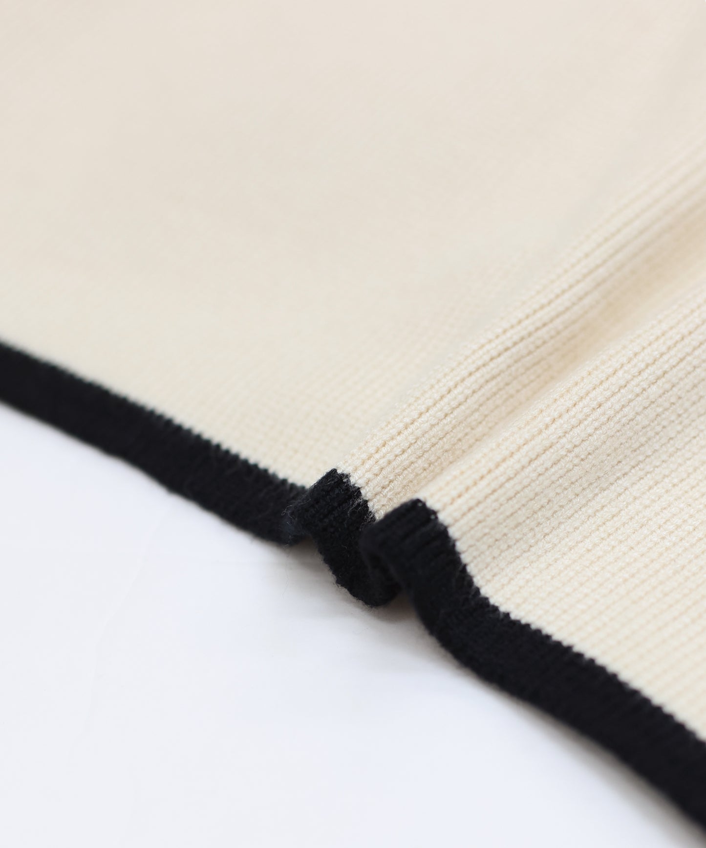 襟付きニットジャケット