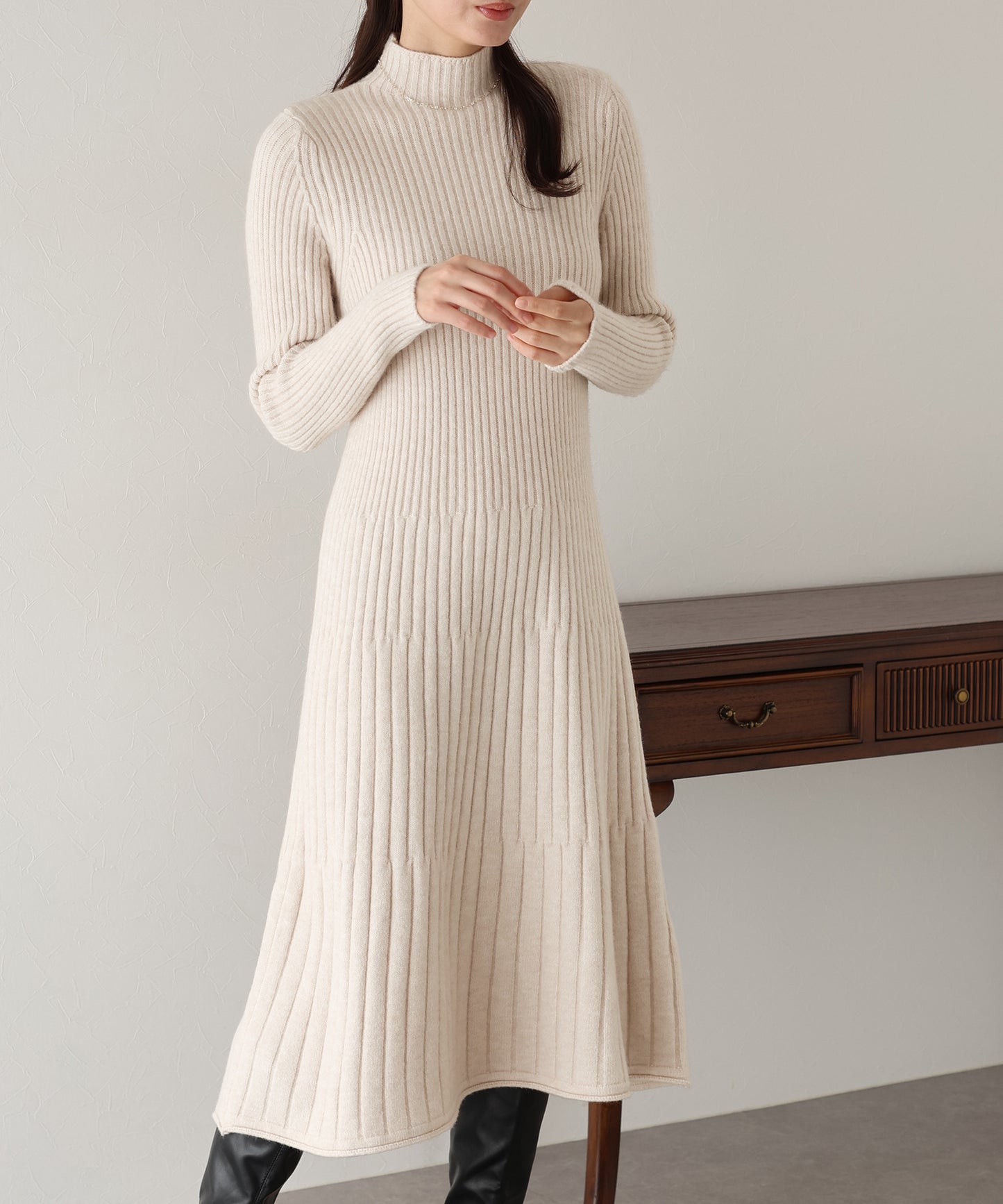 リブニットワンピース