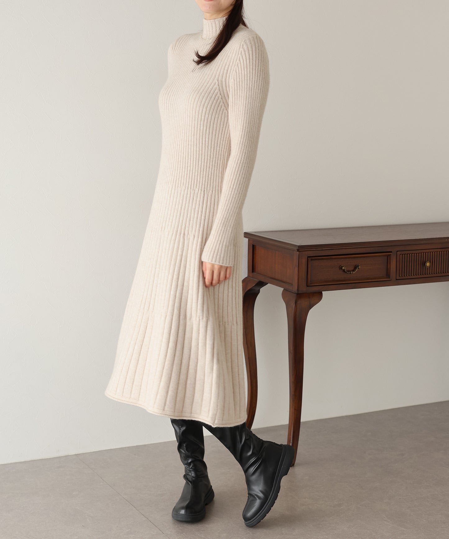 リブニットワンピース