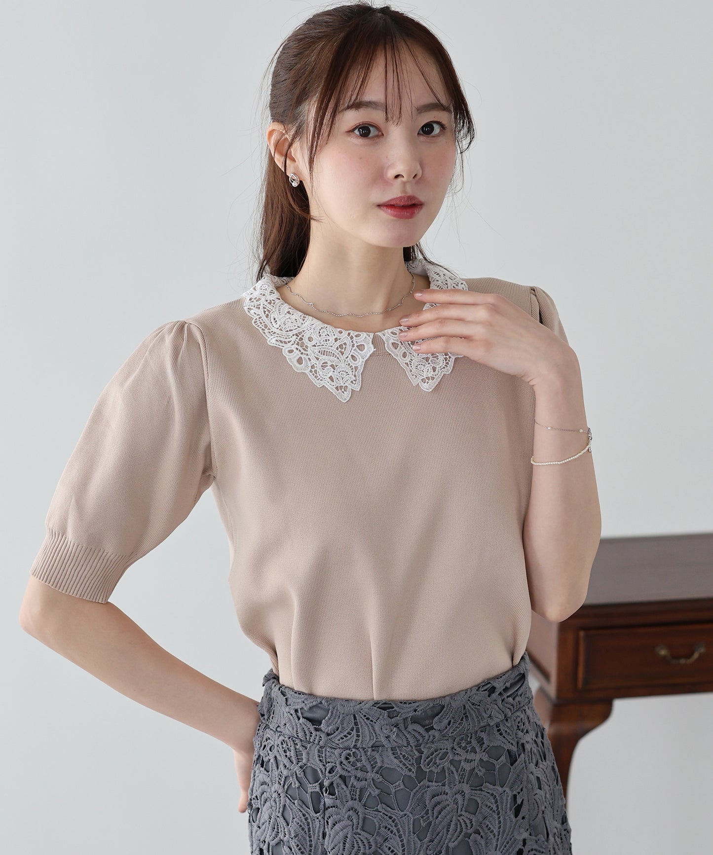 レース襟ドッキングニット