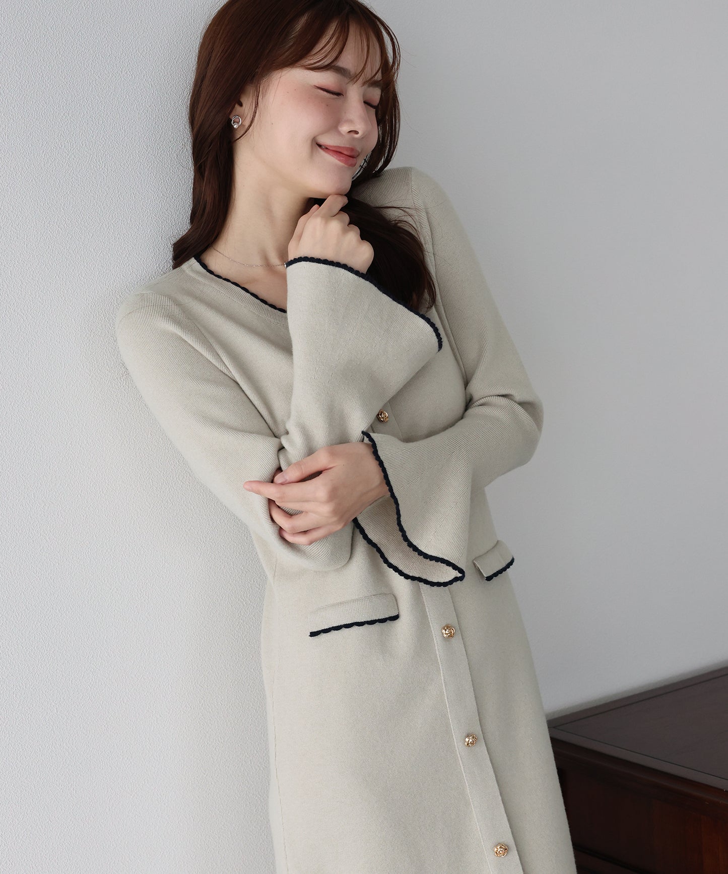 金ボタンニットワンピース