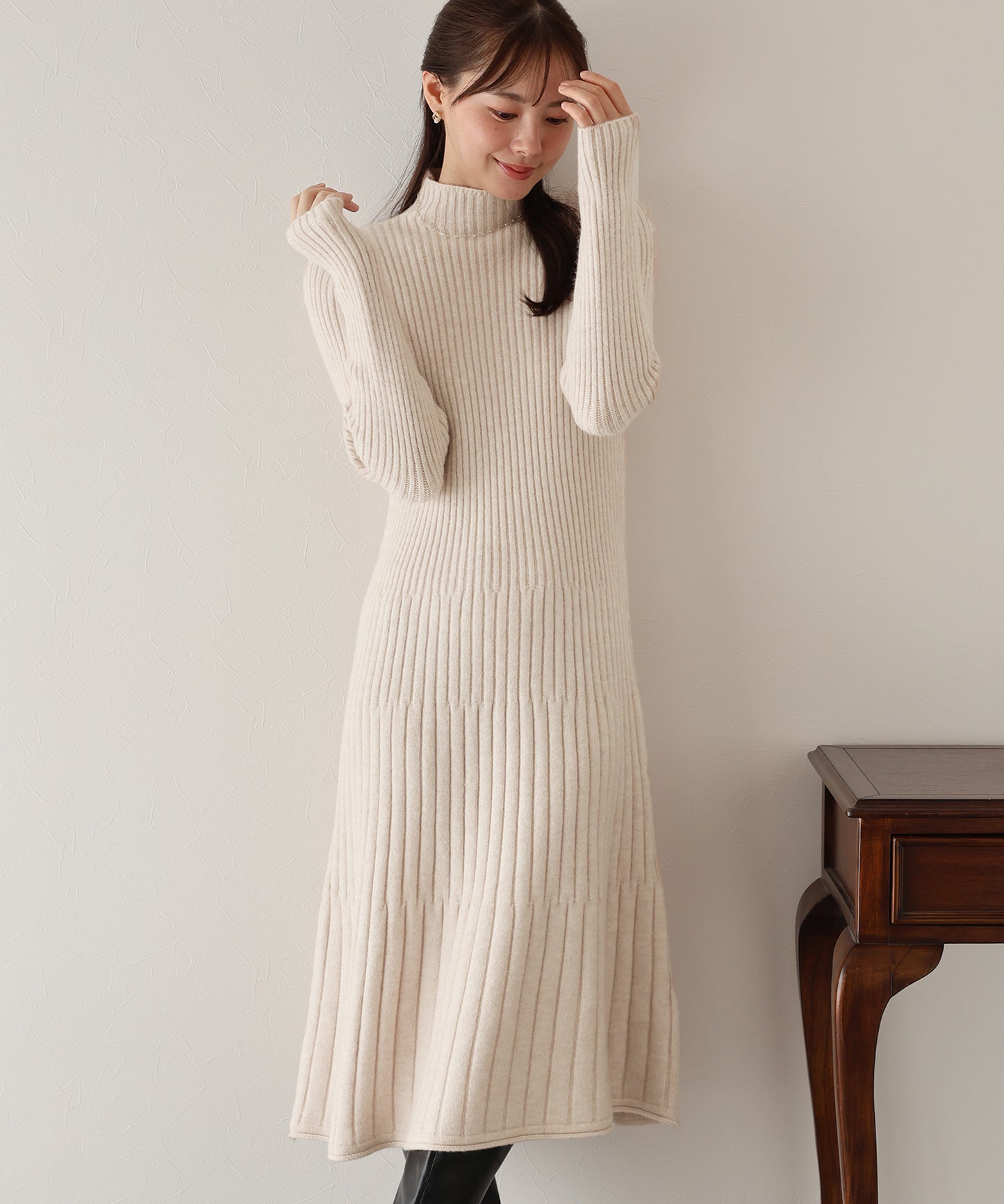 リブニットワンピース