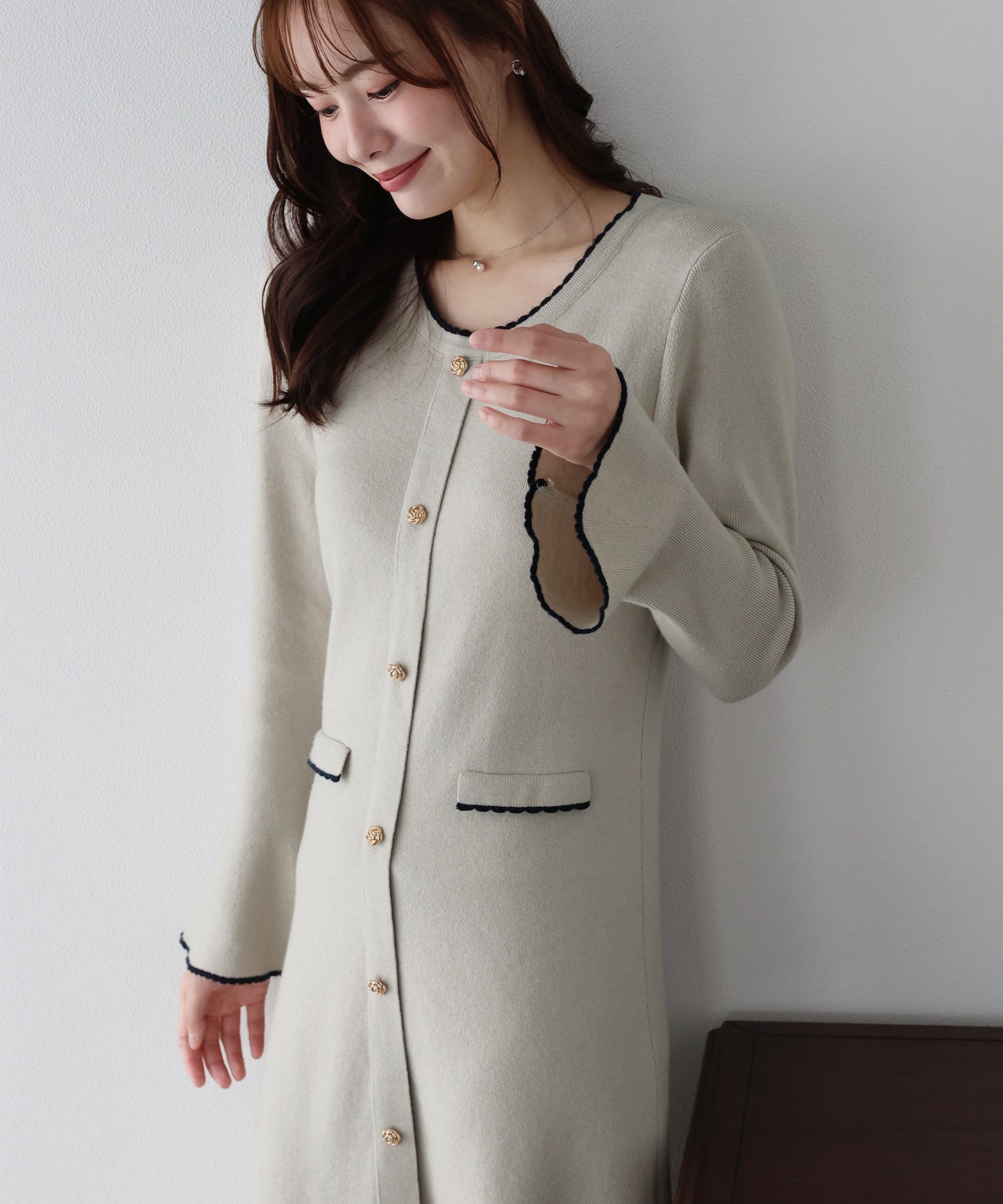 金ボタンニットワンピース