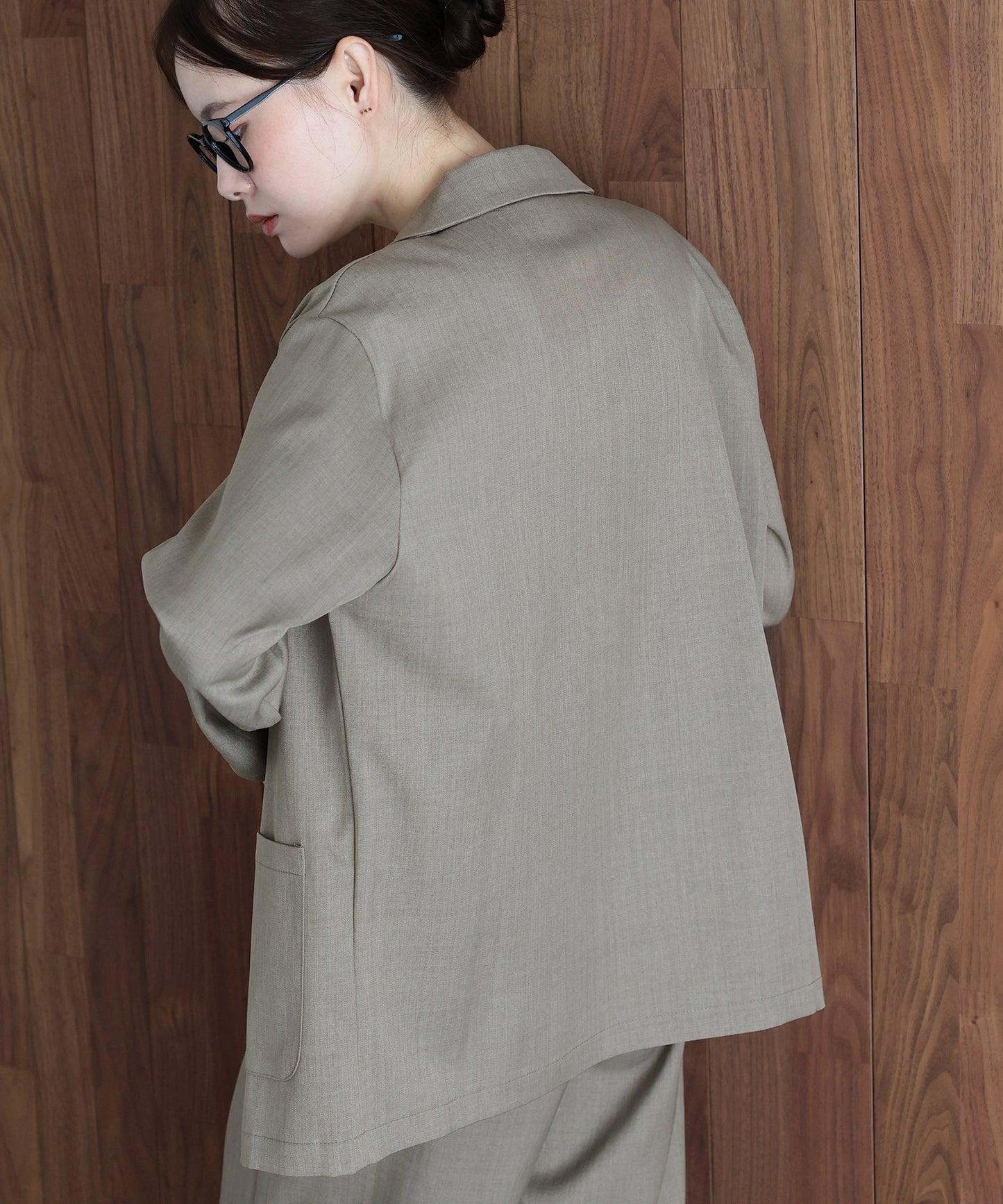 テーラードジャケット×パンツセットアップ