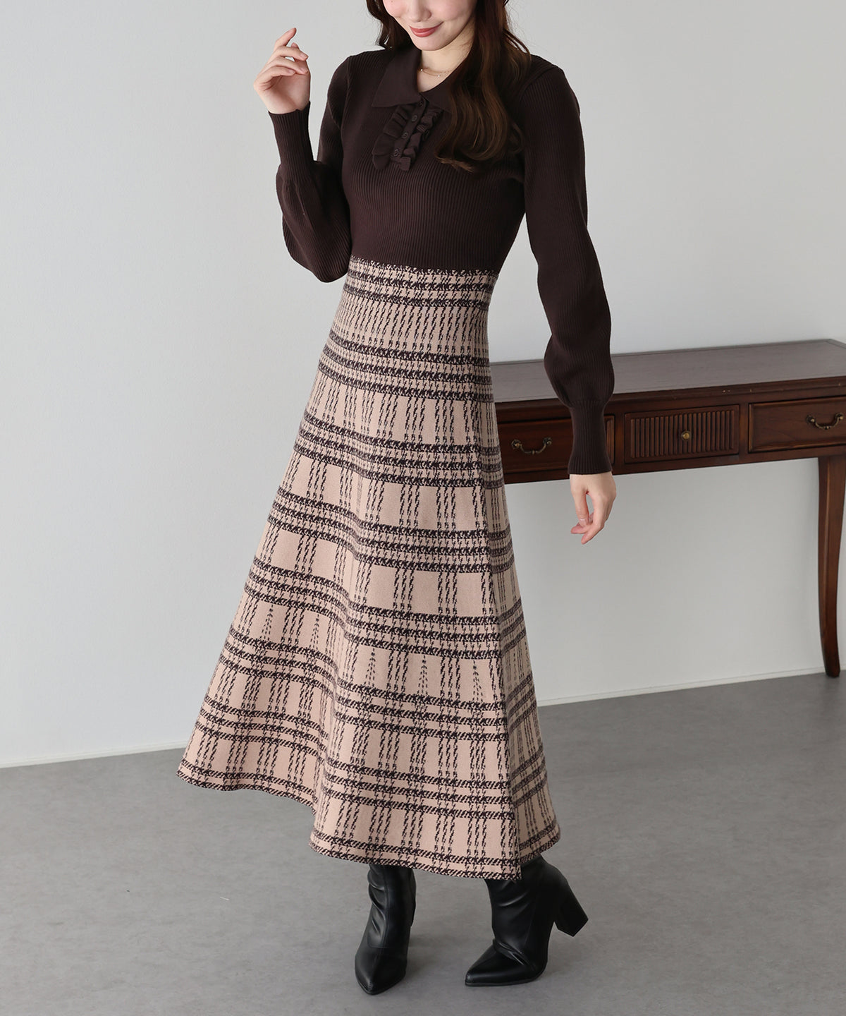【早割5％OFF】《選べる着丈》ポロカラーフリルニットワンピース