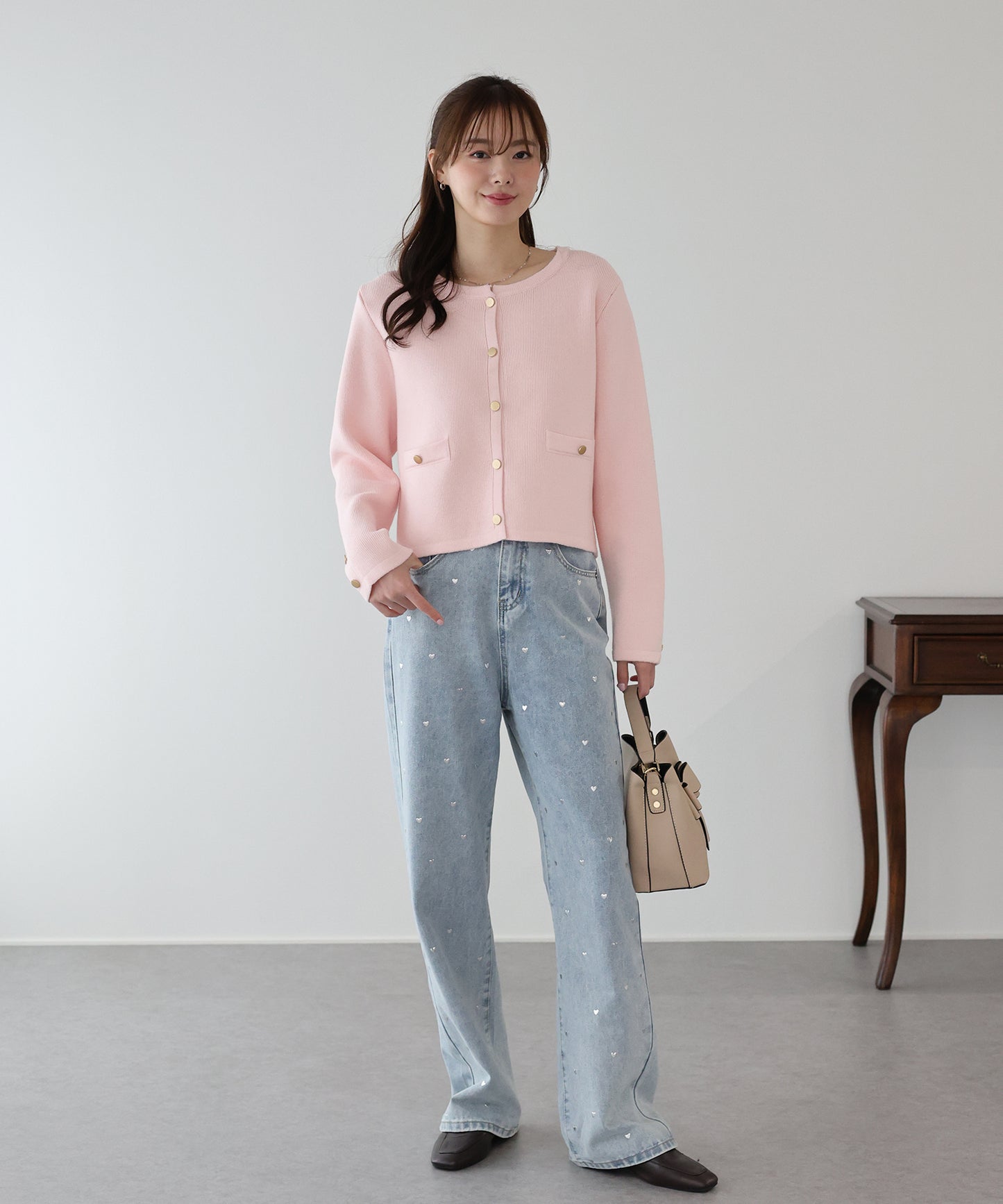 金ボタンノーカラーニットジャケット