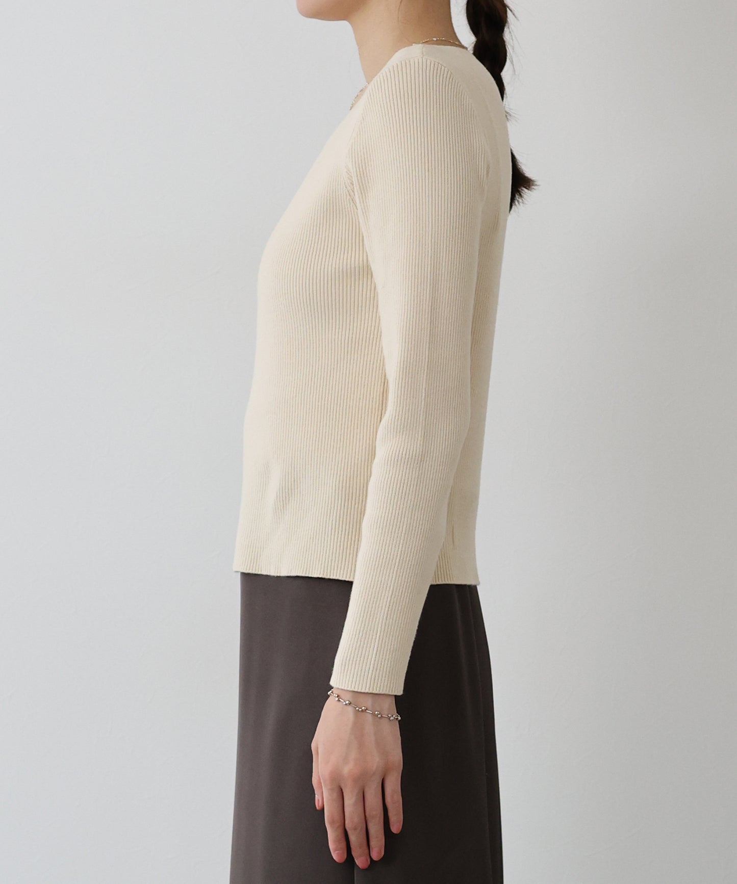 ハートネックリブニット