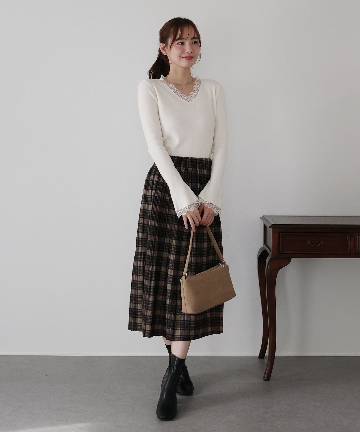 レースドッキングニット