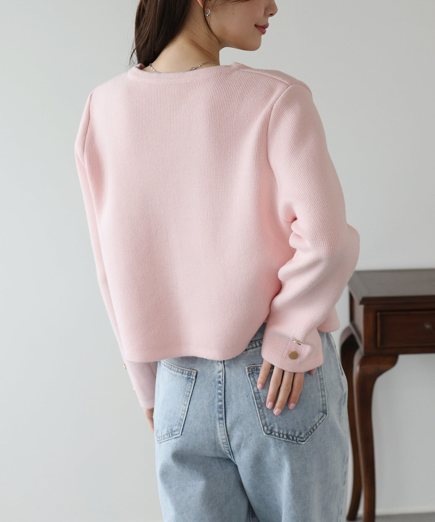 金ボタンノーカラーニットジャケット