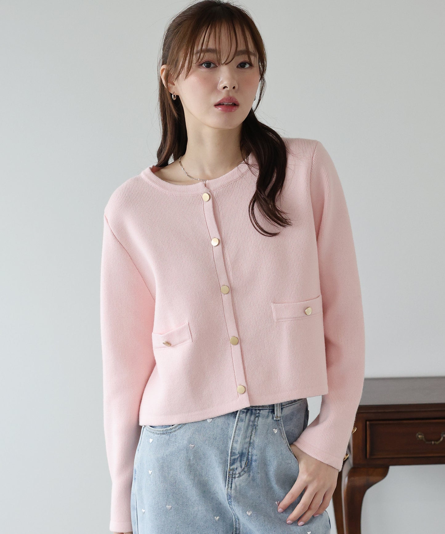 金ボタンノーカラーニットジャケット