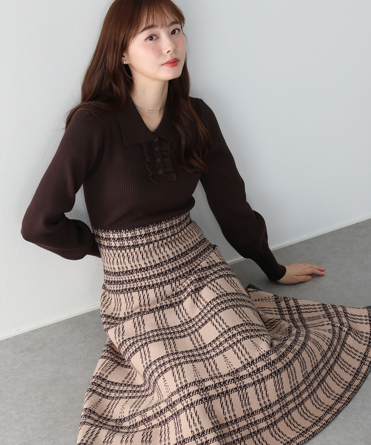 【早割5％OFF】《選べる着丈》ポロカラーフリルニットワンピース
