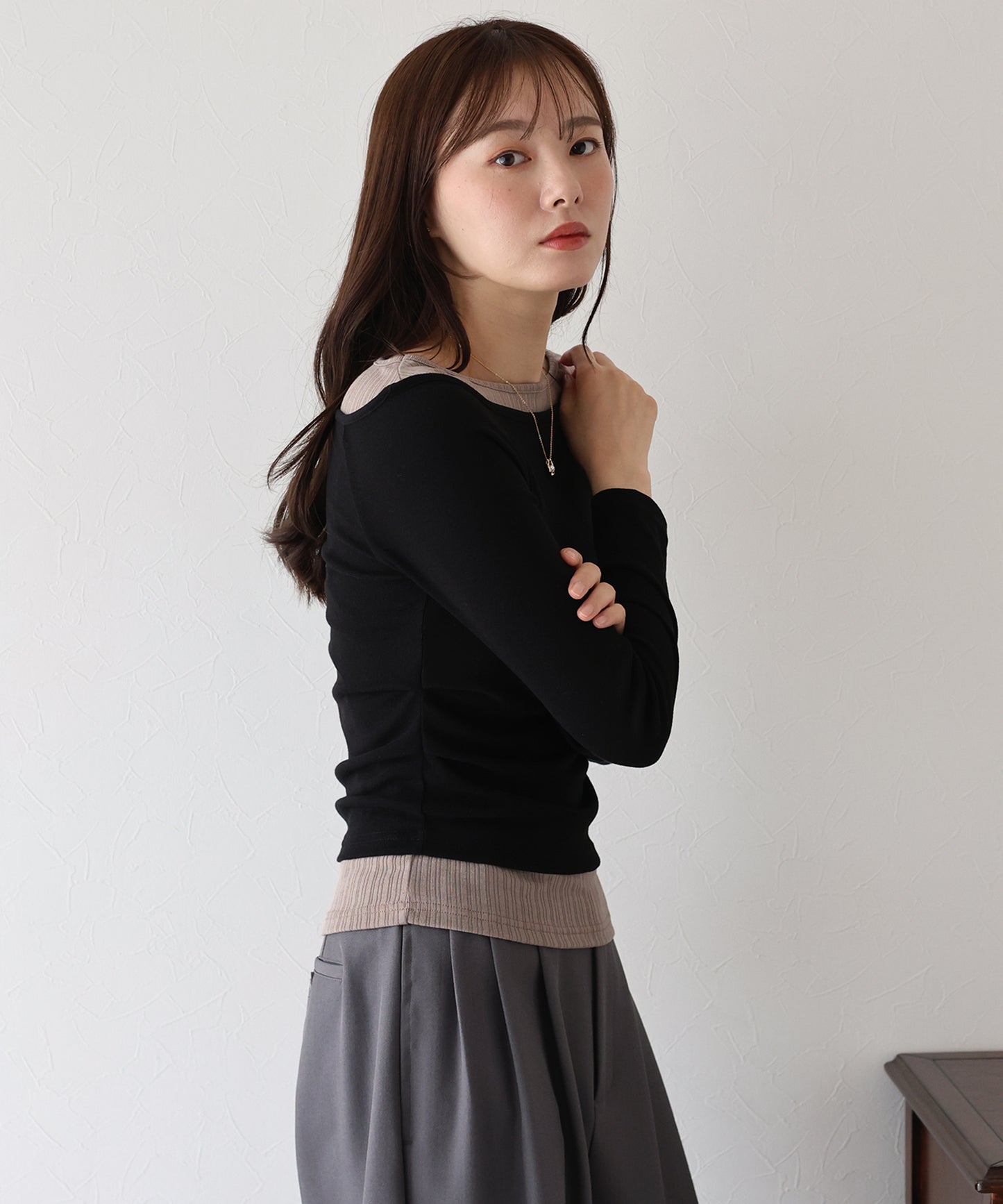 【早割5％OFF】オフショルダーレイヤードカットソー【ネコポス】