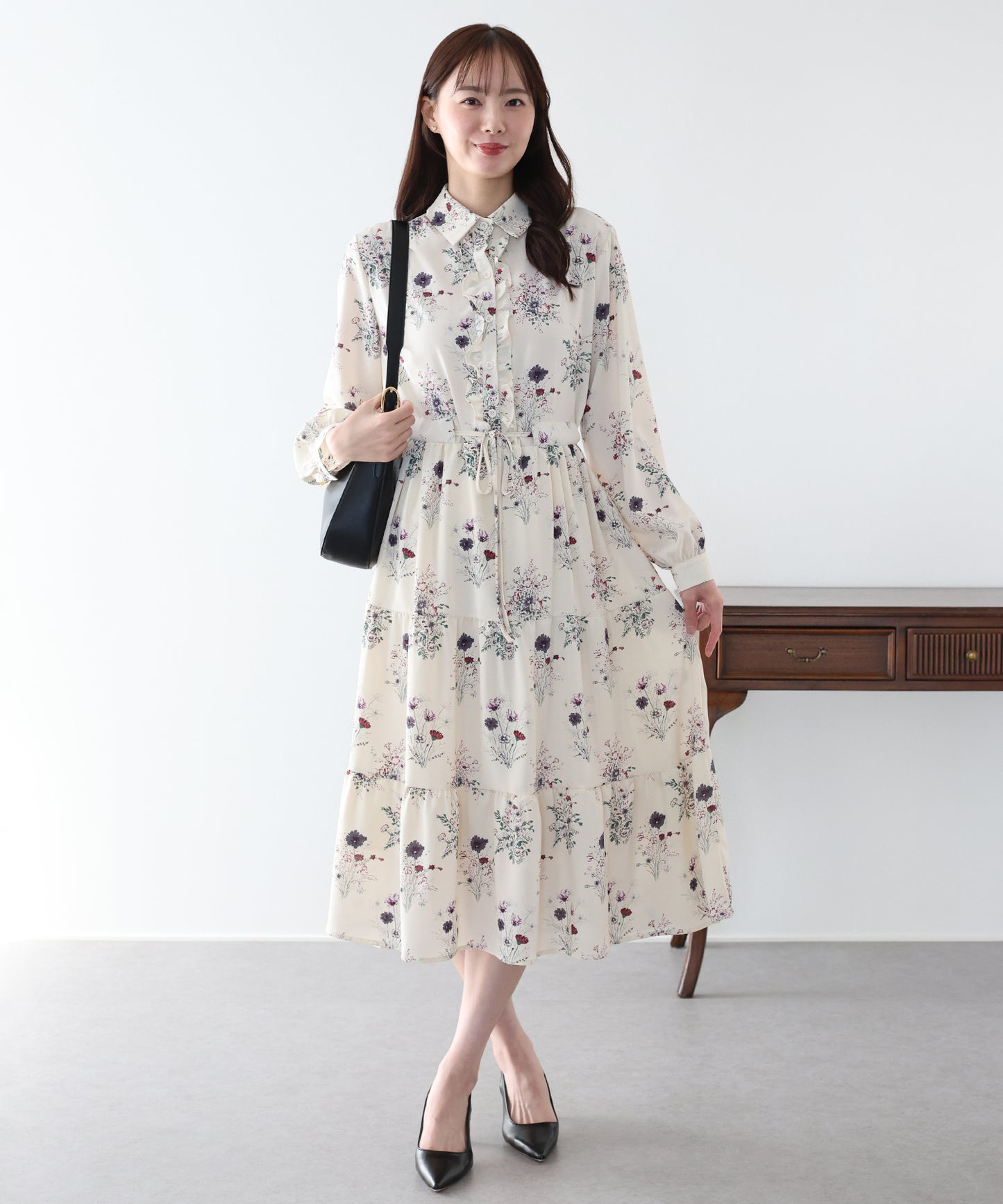 襟付きフリルワンピース