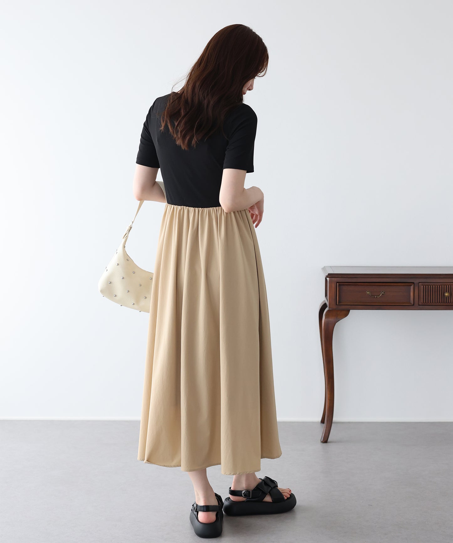 【SALE】フロントシャーリングドッキングワンピース