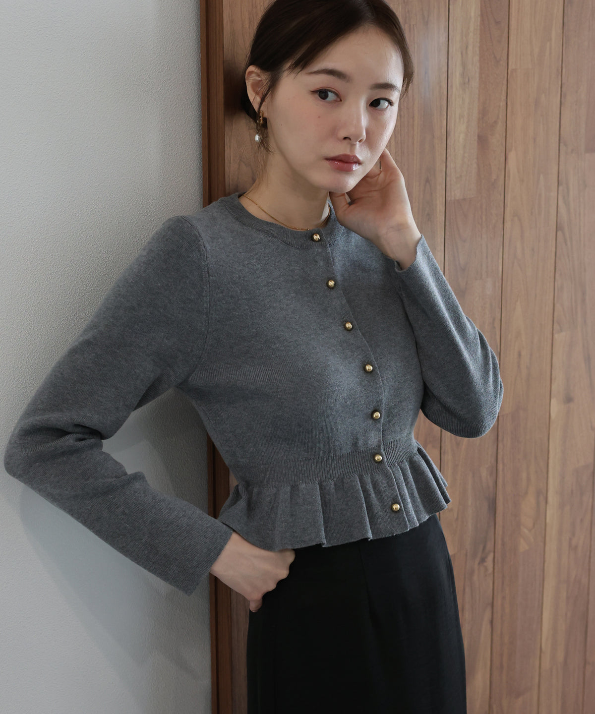 【早割5％OFF】ウール混ゴールドボタンペプラムカーディガン