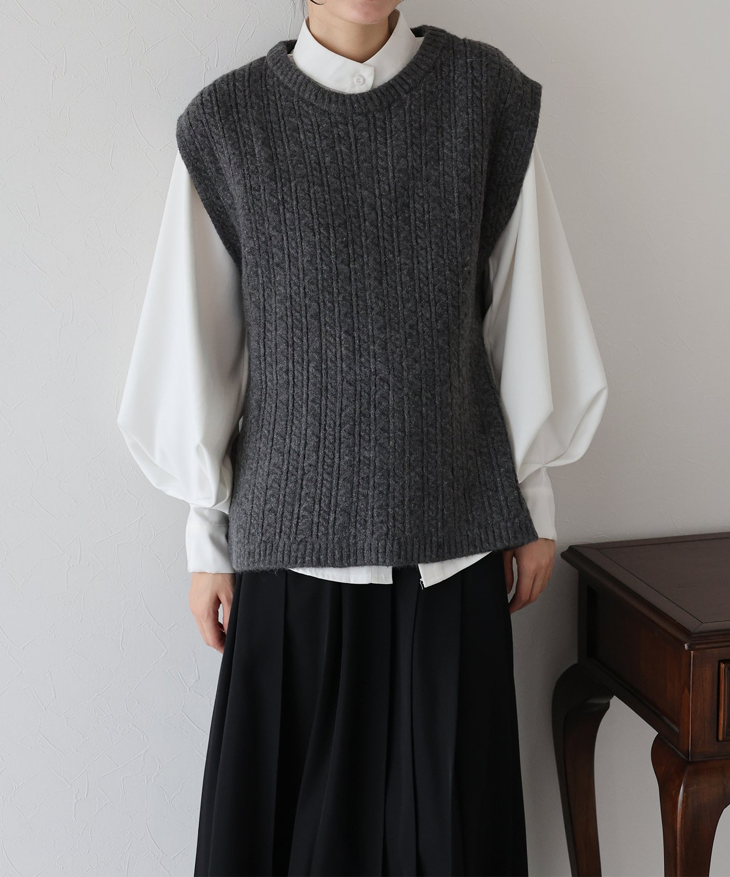 【早割5％OFF】ケーブルオーバーニットベスト