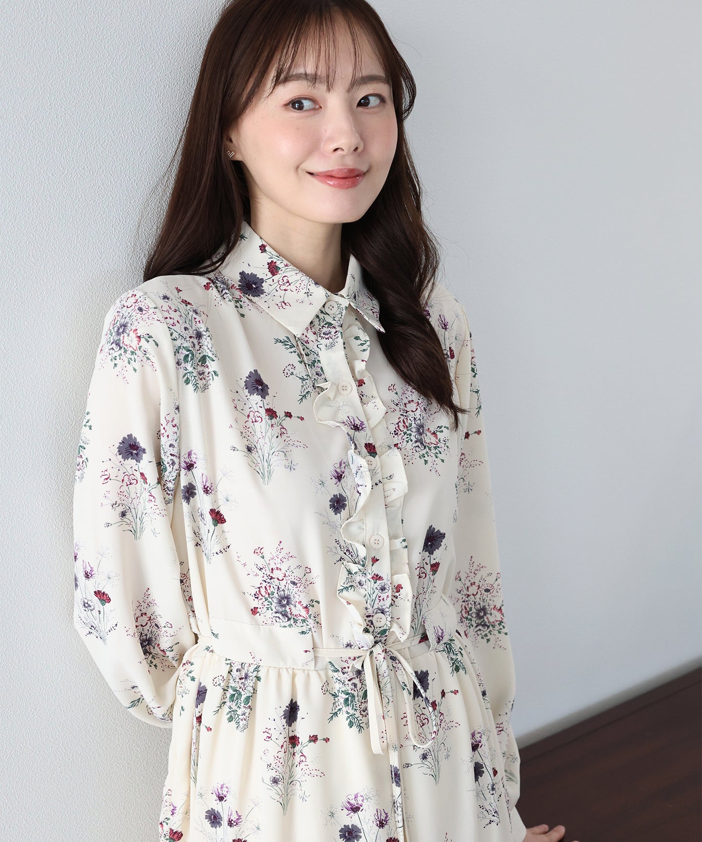 襟付きフリルワンピース