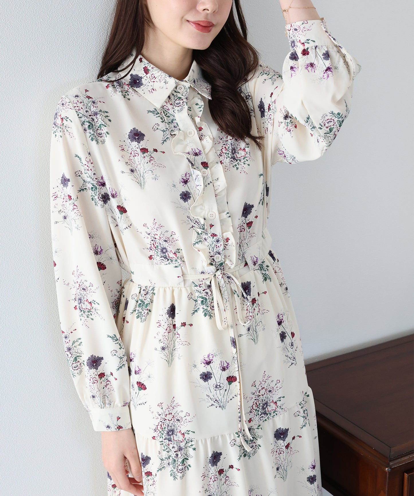 襟付きフリルワンピース