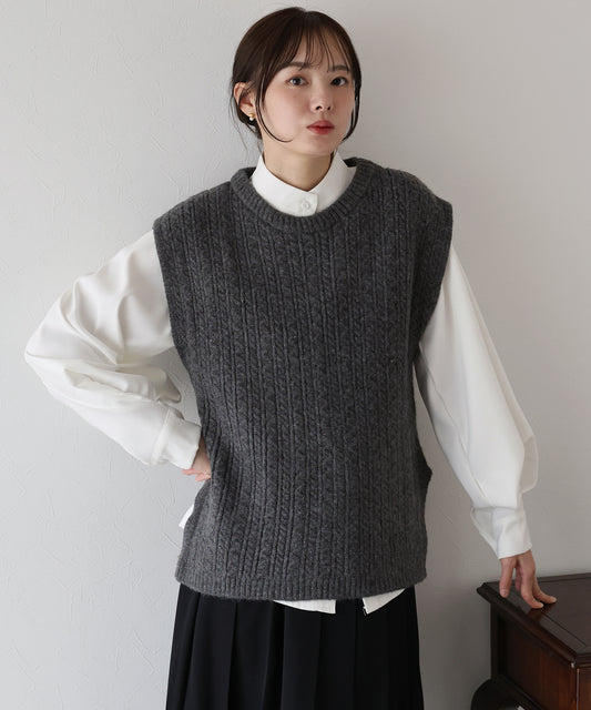 【早割5％OFF】ケーブルオーバーニットベスト