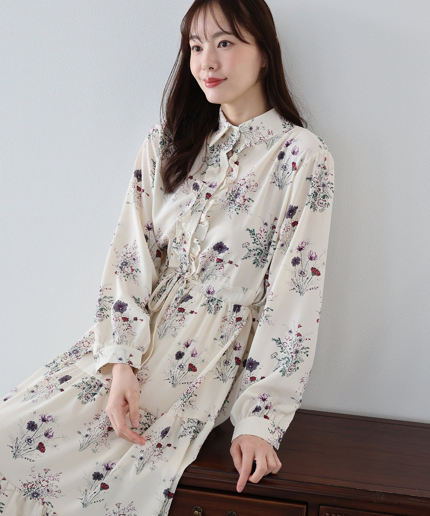 襟付きフリルワンピース