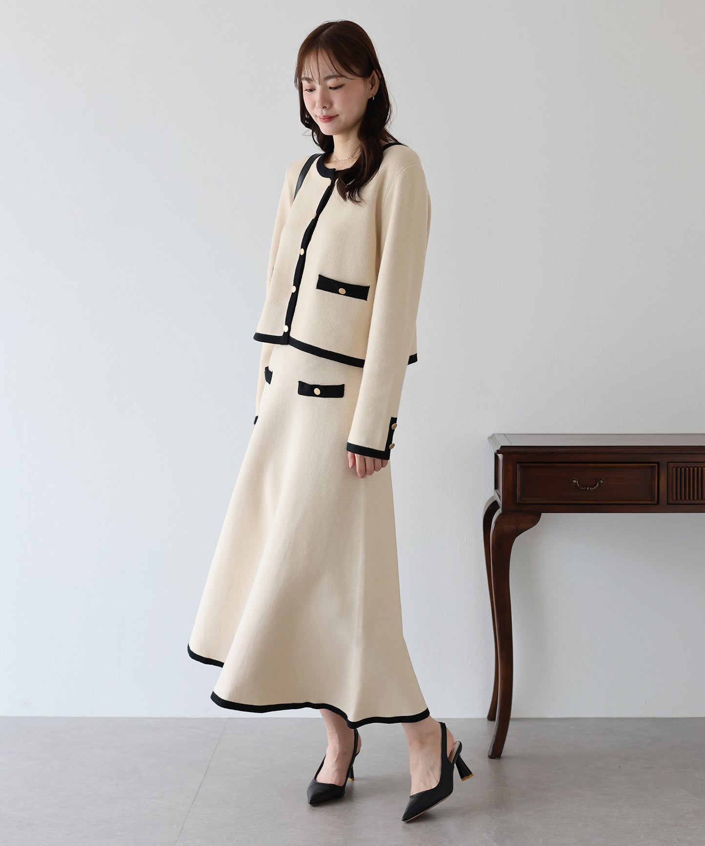 【TIME SALE】金ボタンバイカラーニットスカート