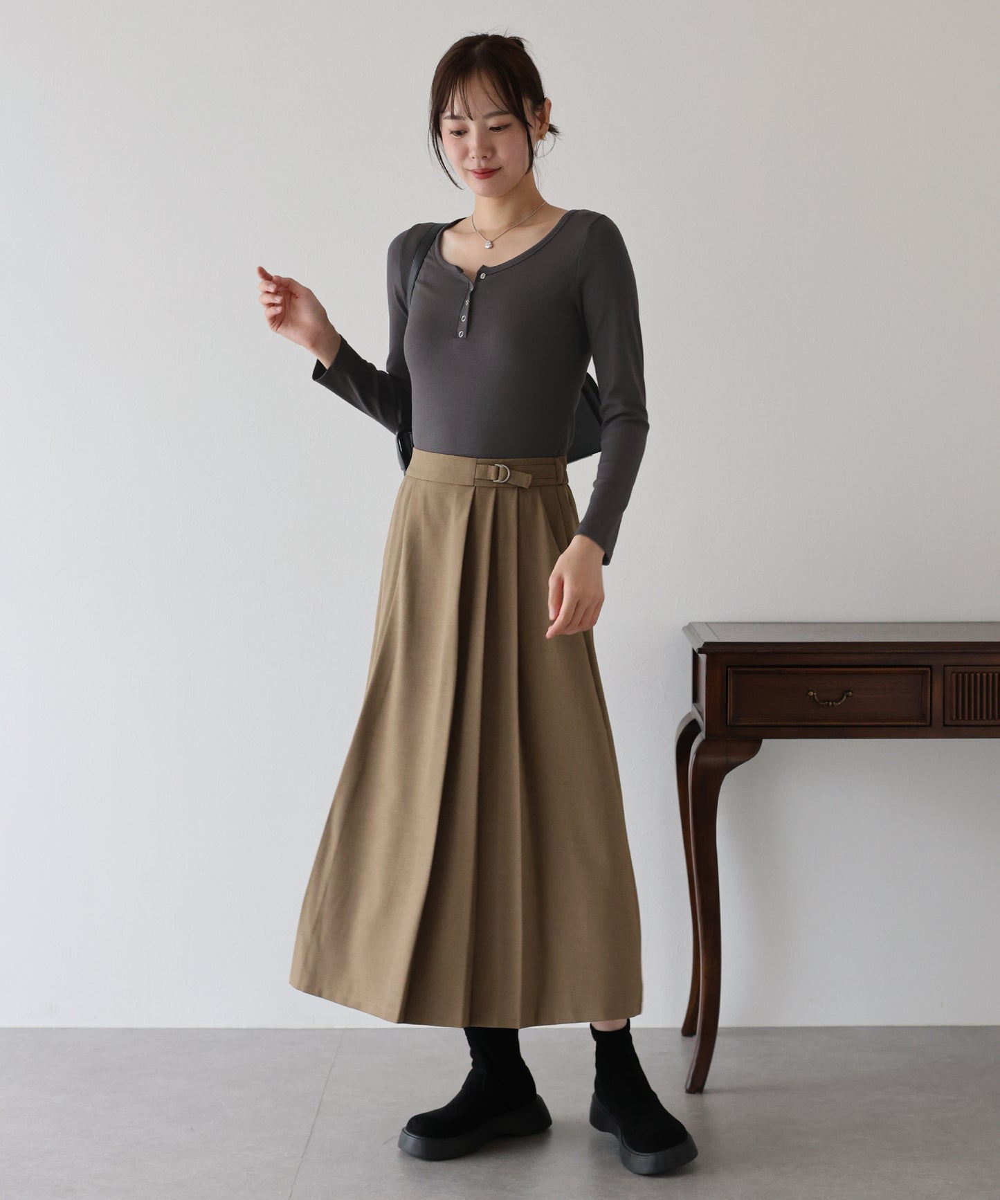 【TIME SALE】ヘンリーネック長袖Tシャツ【ネコポス】