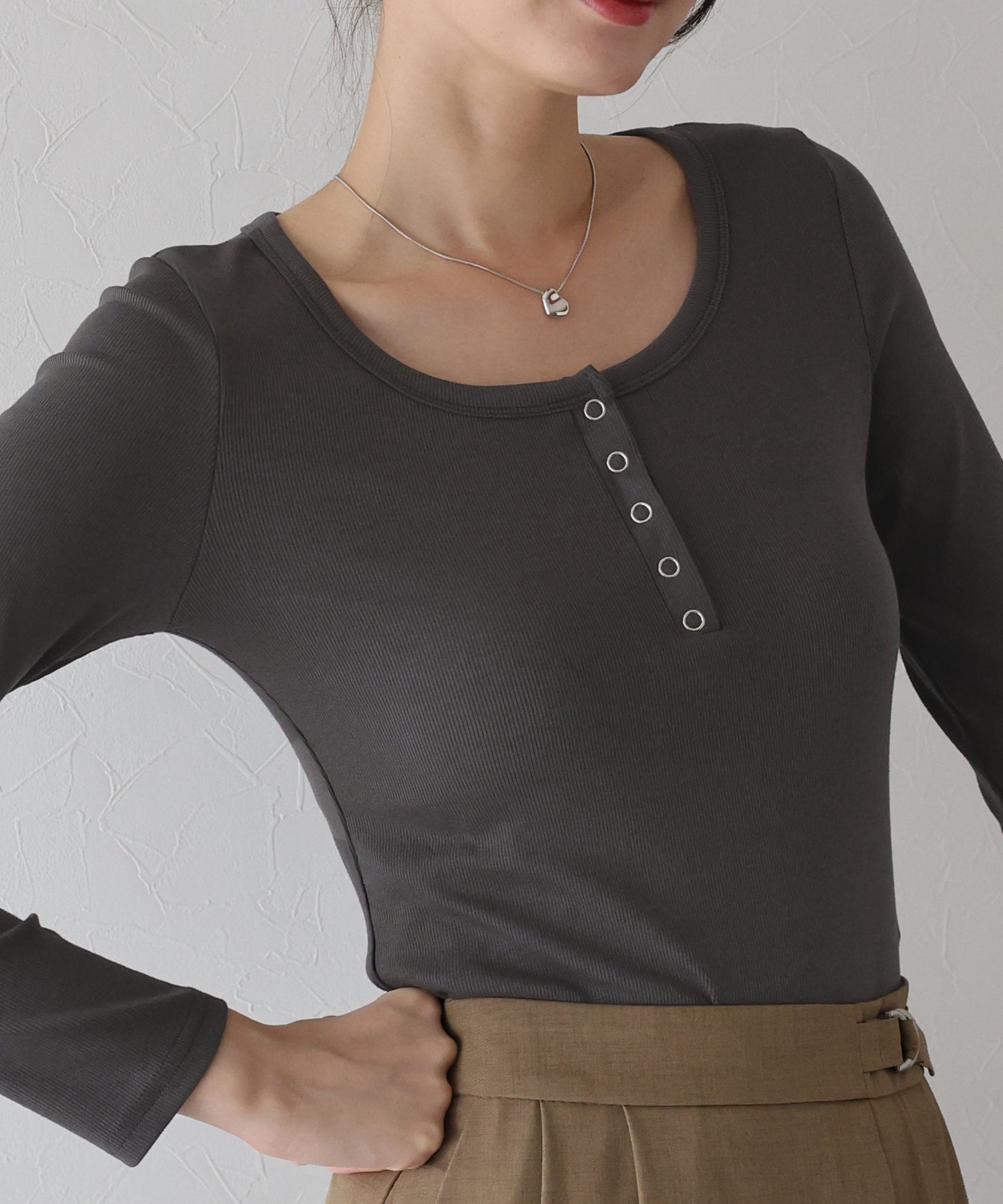 【TIME SALE】ヘンリーネック長袖Tシャツ【ネコポス】