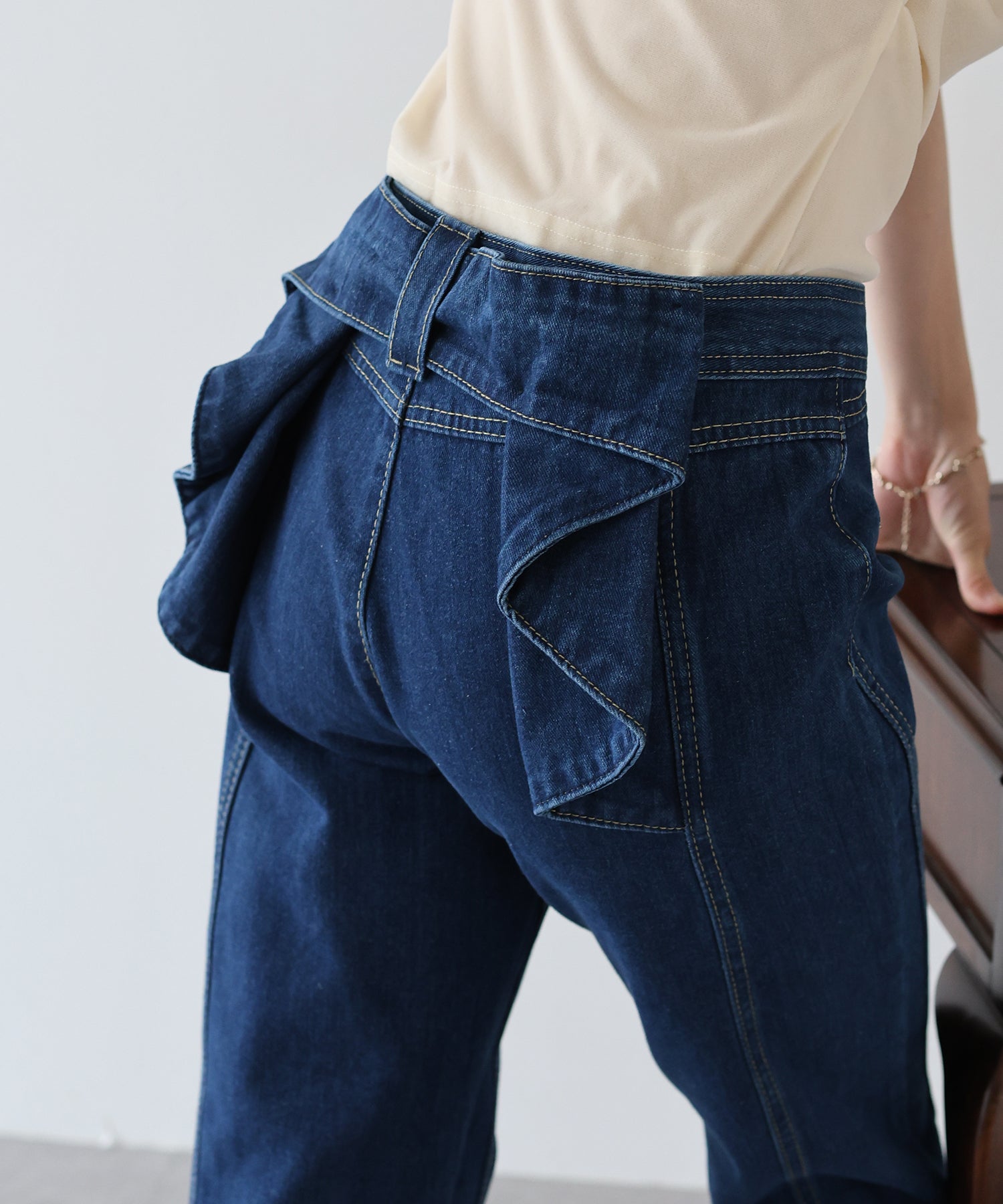 ハイウエストバックリボンワイドデニムパンツ – BLUE ONLINE