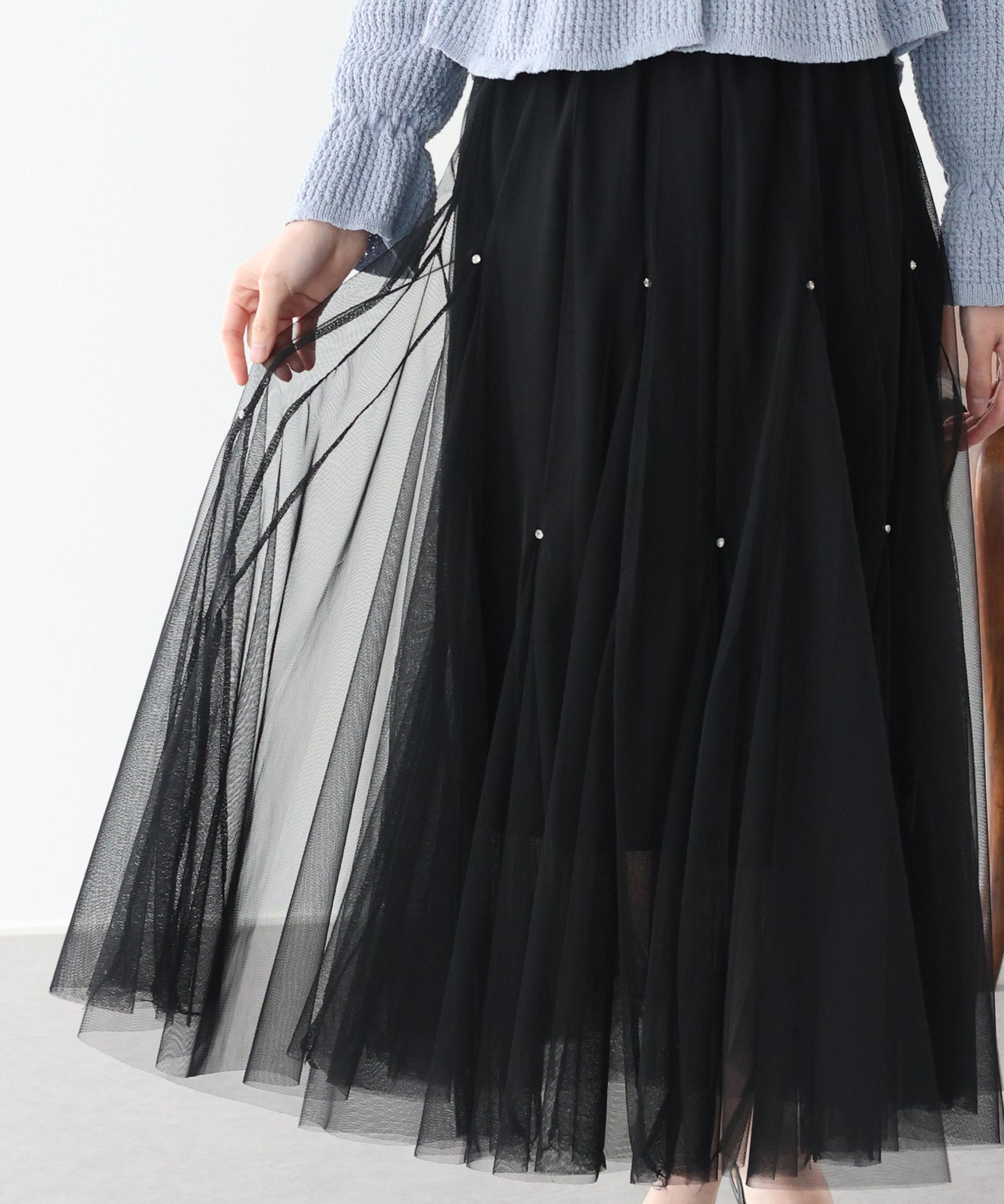ビジュー付きチュールスカート