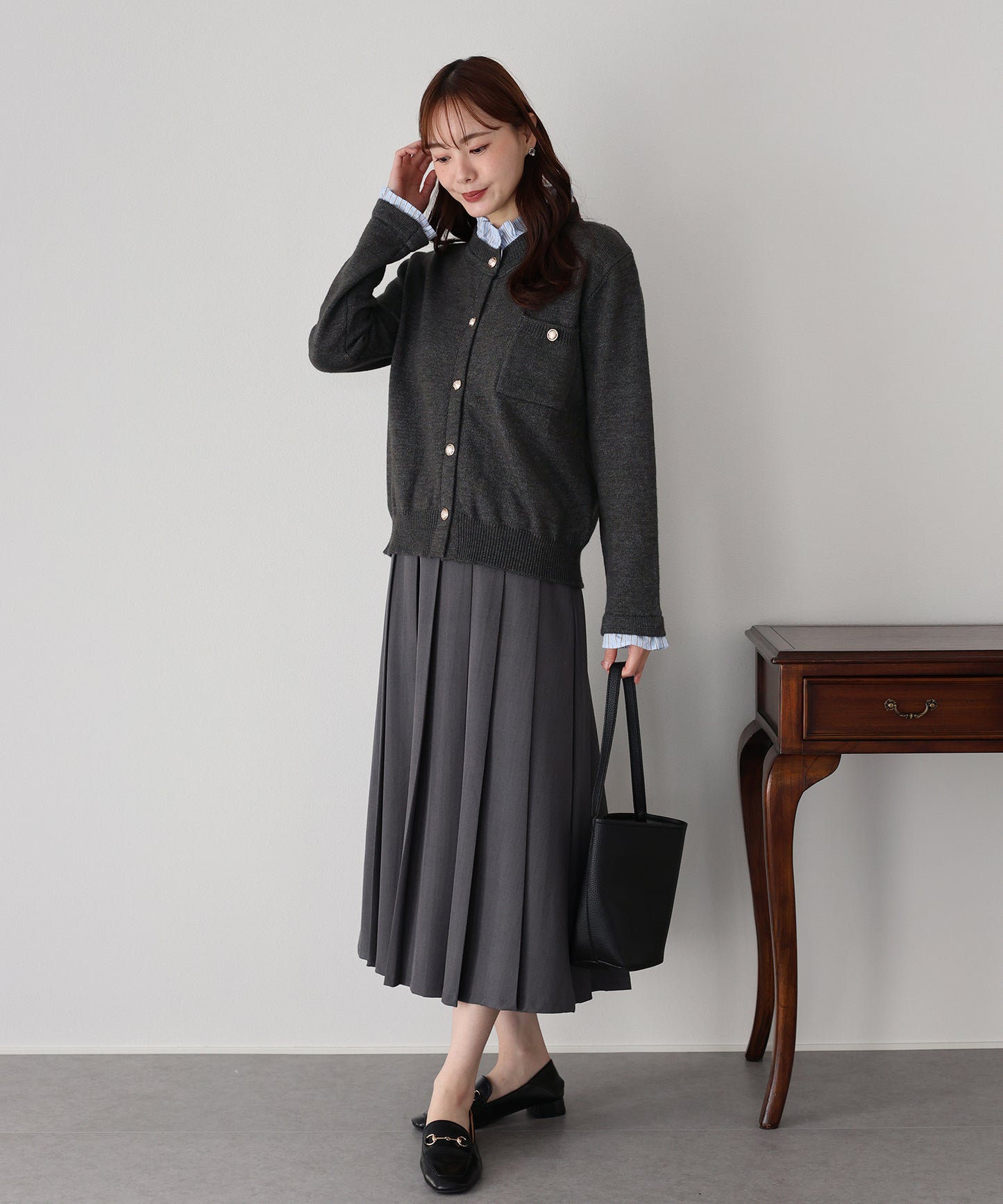 フリルシャツ襟カーディガン