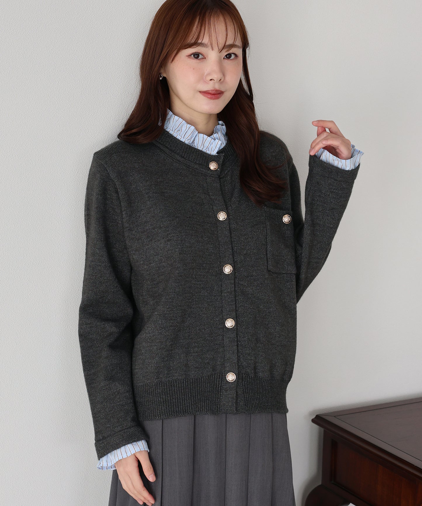 フリルシャツ襟カーディガン