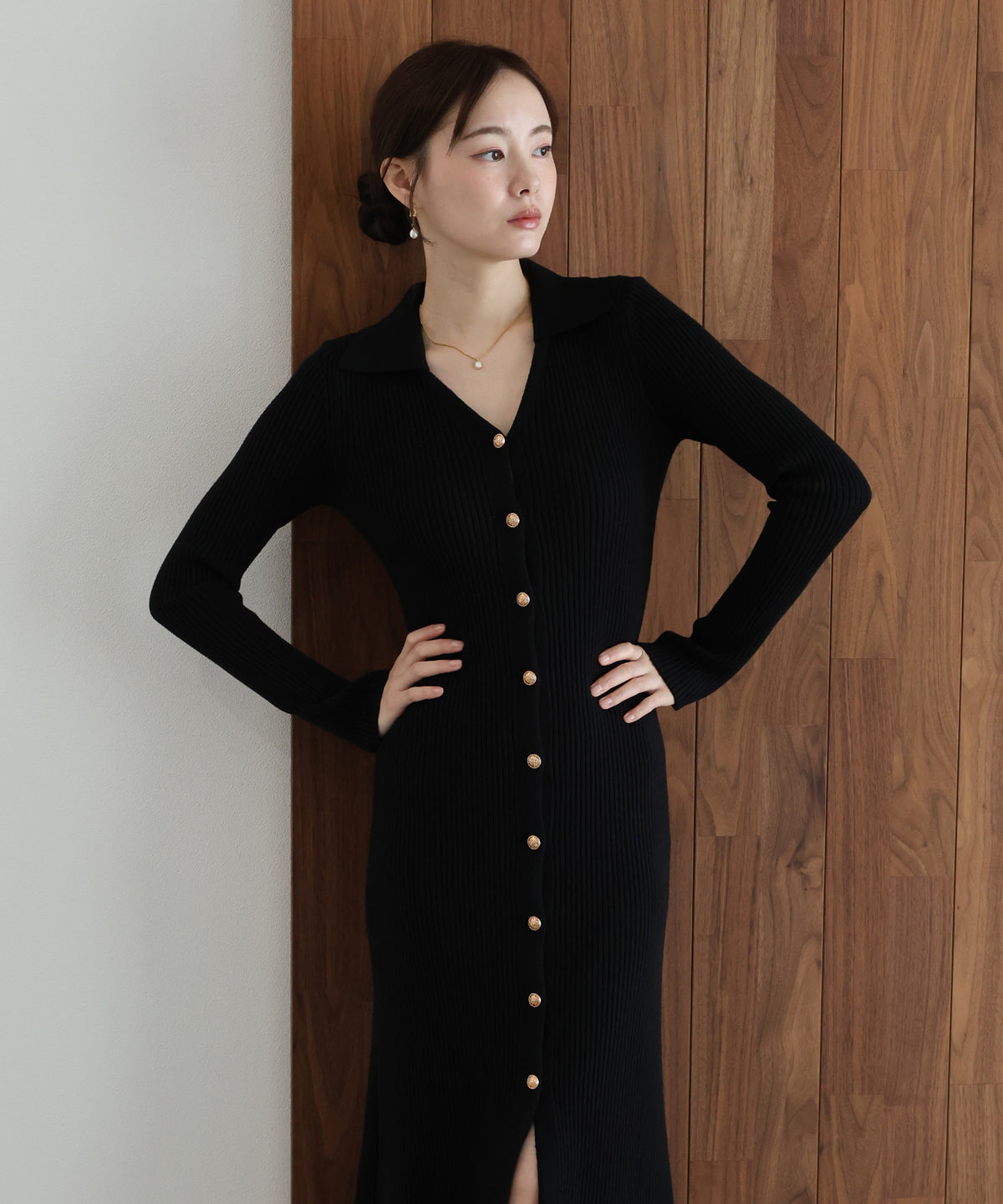 【早割5％OFF】金釦スキッパーリブニットワンピース