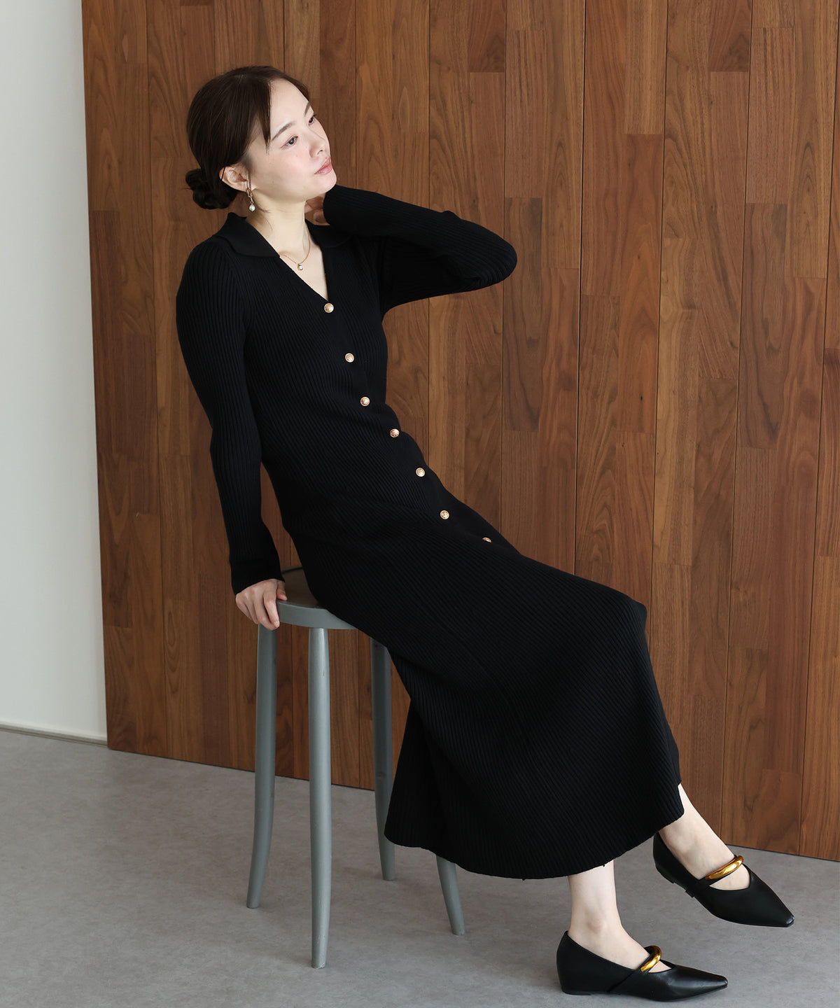 【早割5％OFF】金釦スキッパーリブニットワンピース