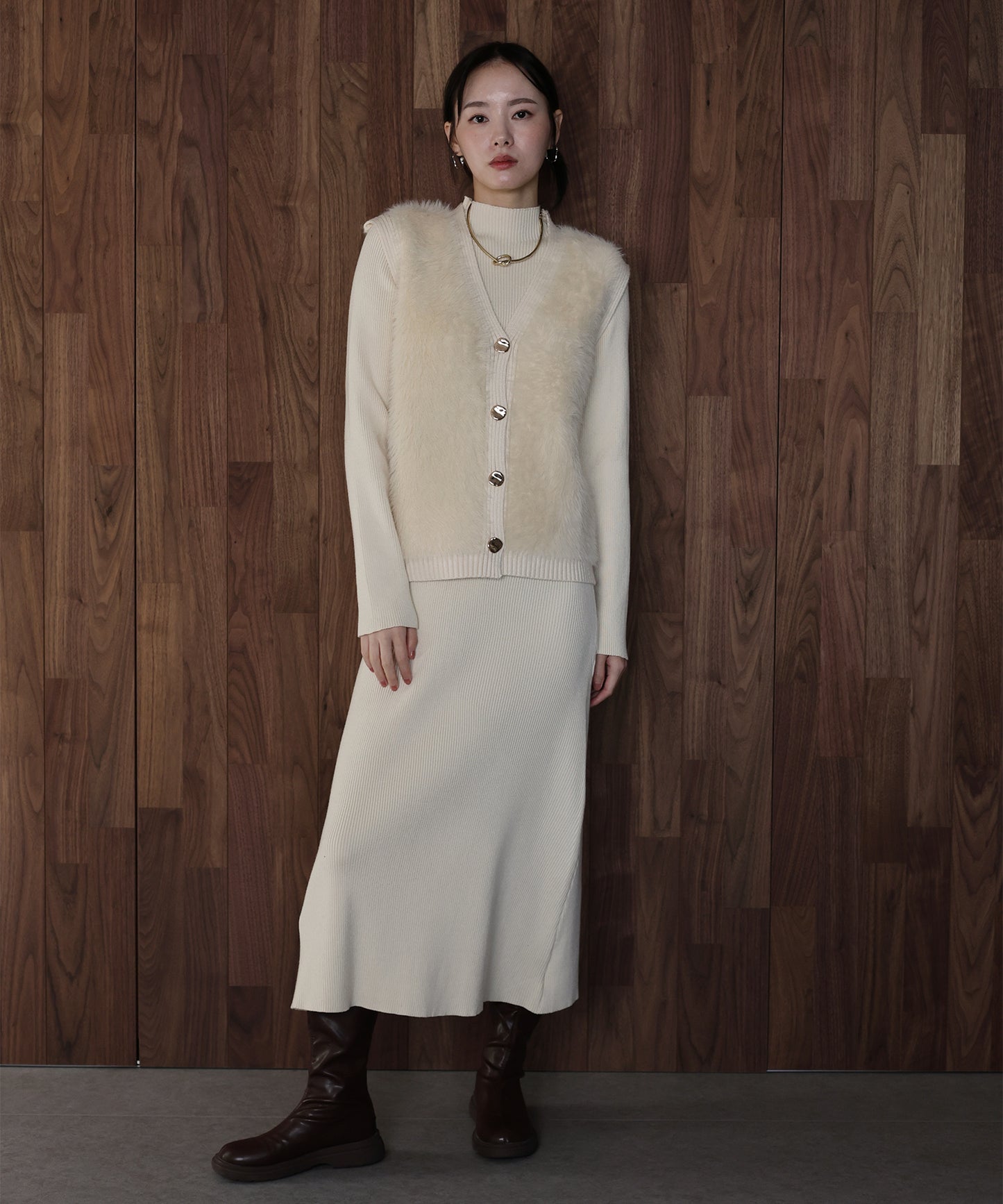 【早割5％OFF】シャギーベスト＆ニットワンピースセットアップ