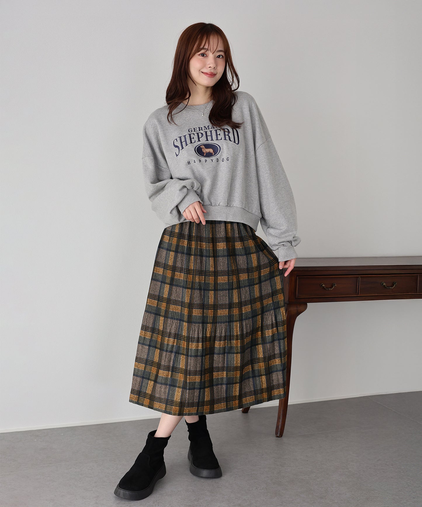 細プリーツチェックスカート